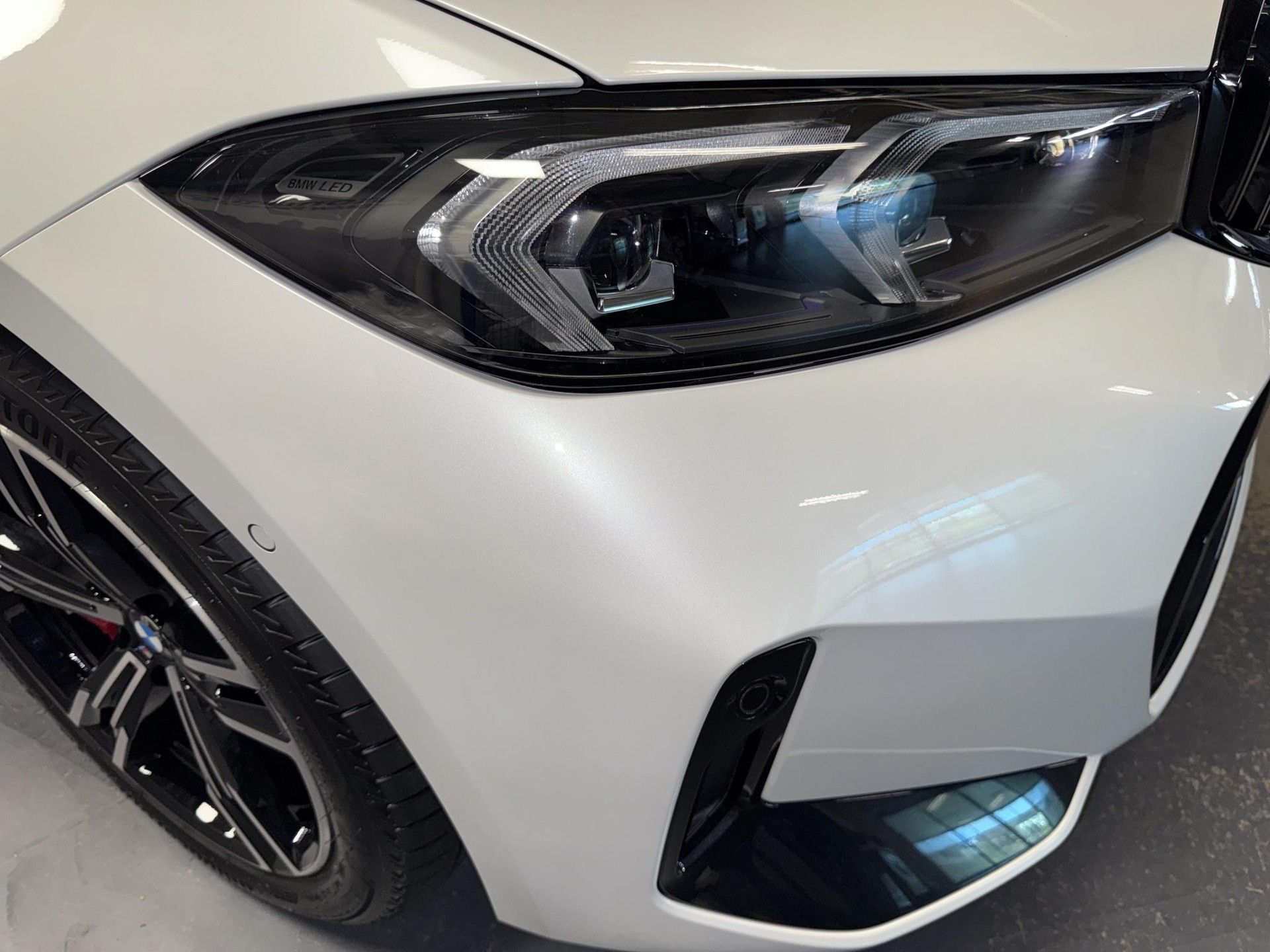 BMW 330e xDrive Touring M Sport-image-7