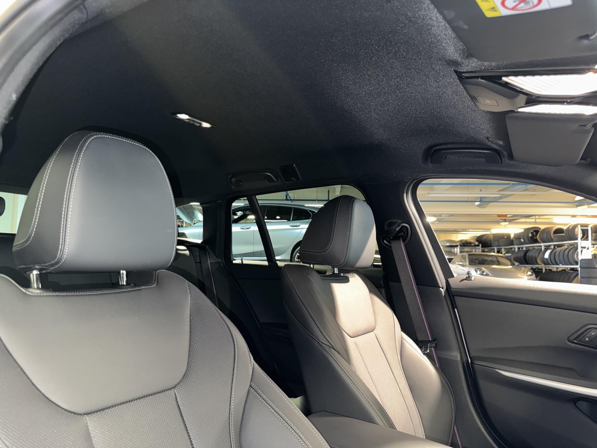 BMW 330e xDrive Touring M Sport-image-21