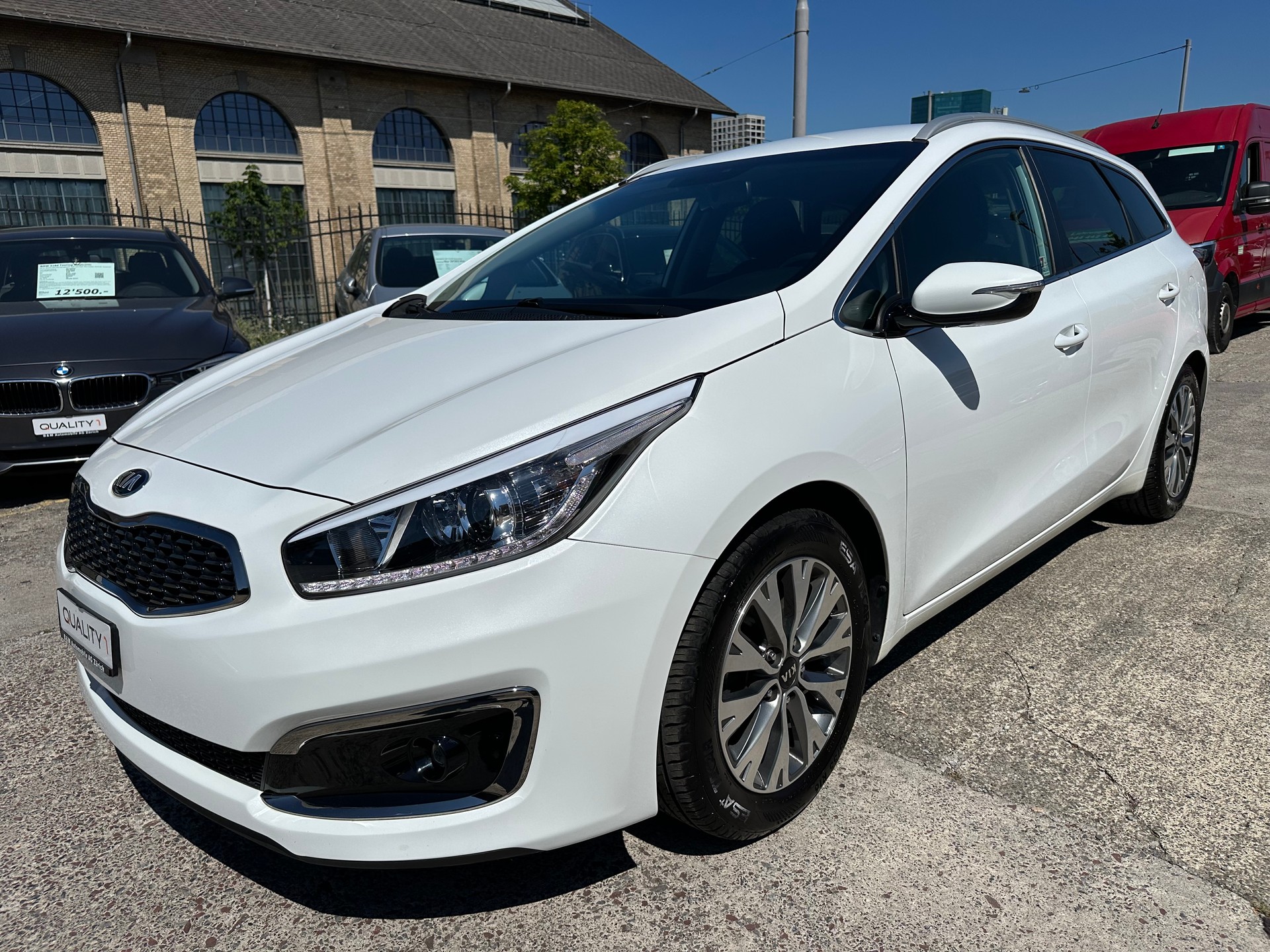 KIA Cee'd Sportswagon 1.6 GDi Swiss Champion DCT-image-0