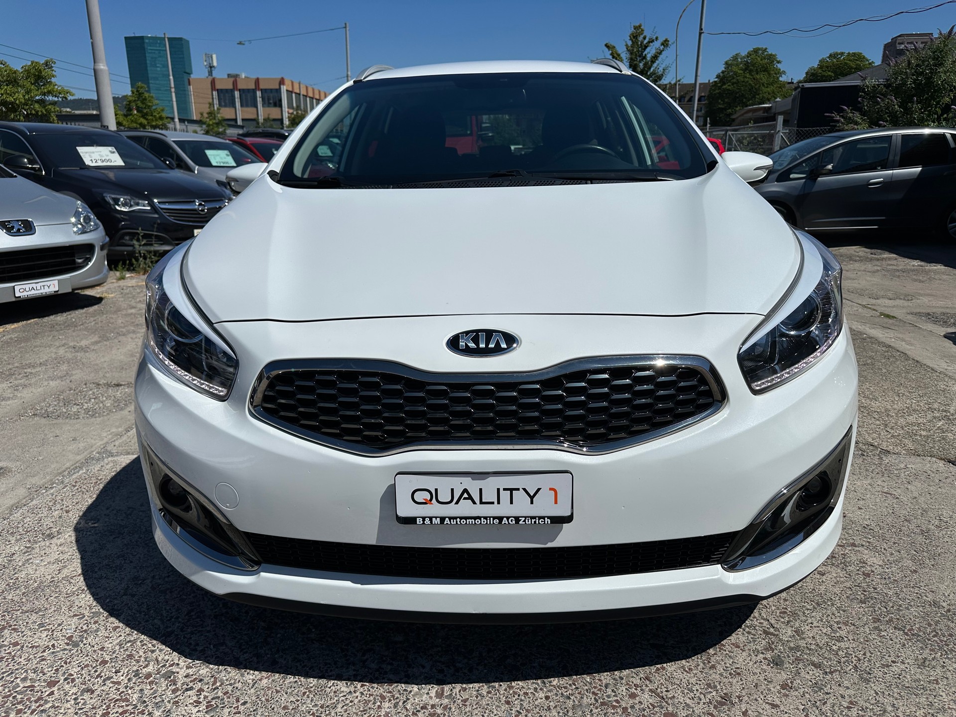 KIA Cee'd Sportswagon 1.6 GDi Swiss Champion DCT-image-1