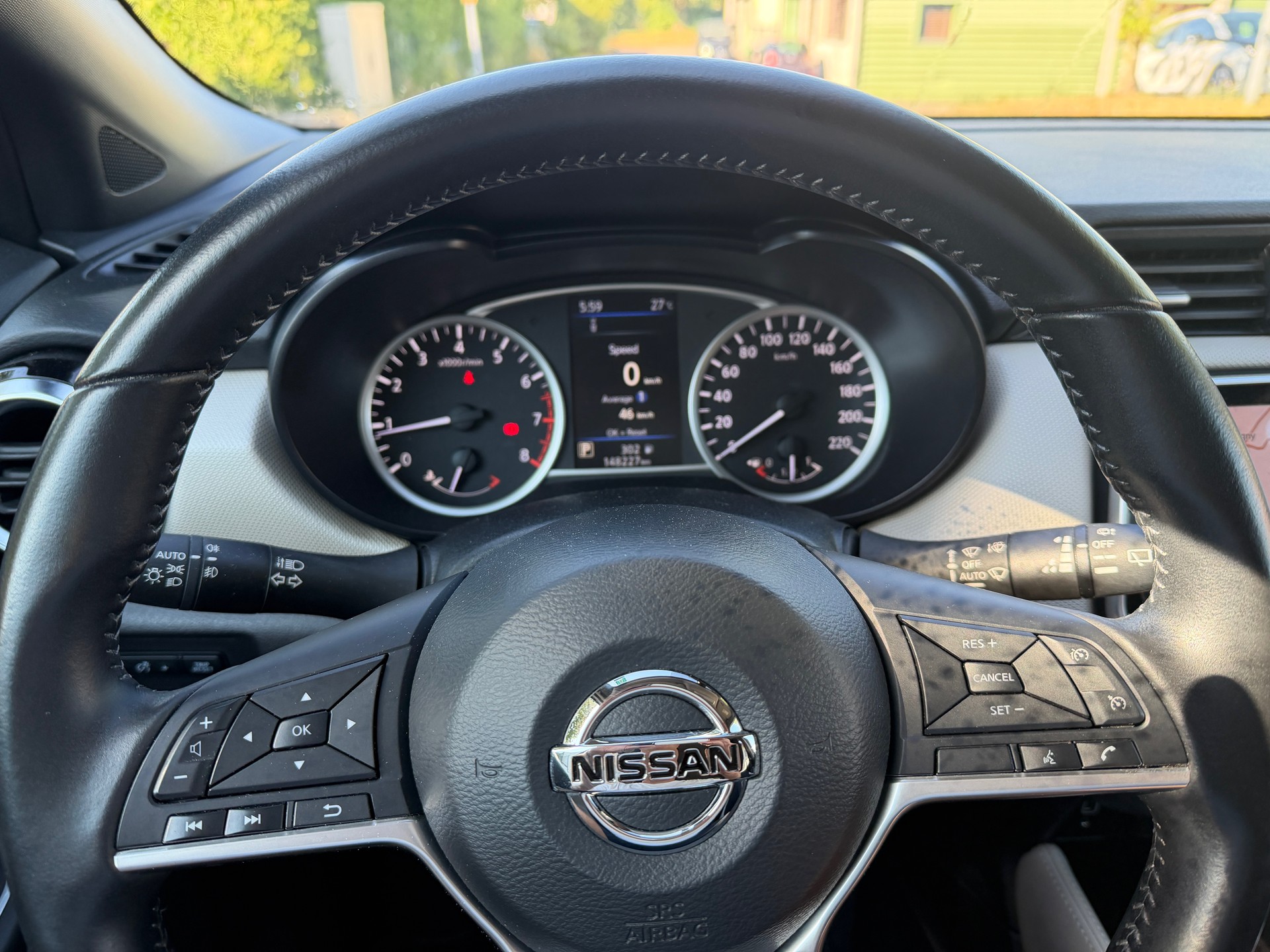NISSAN Micra IG-T 100 n-connecta Xtronic-image-10