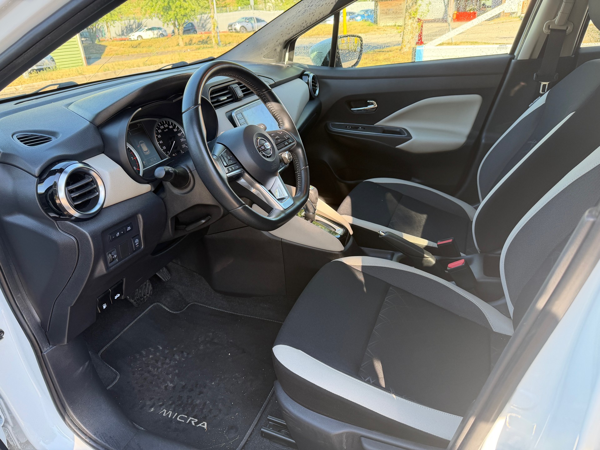 NISSAN Micra IG-T 100 n-connecta Xtronic-image-8