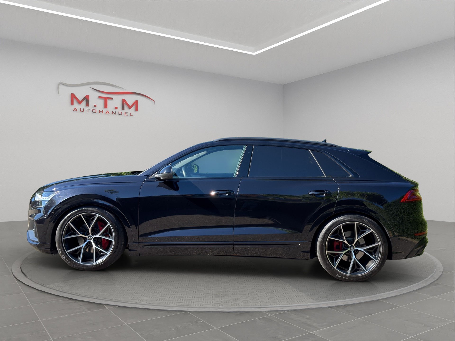AUDI Q8 55 TFSI quattro tiptronic-image-7