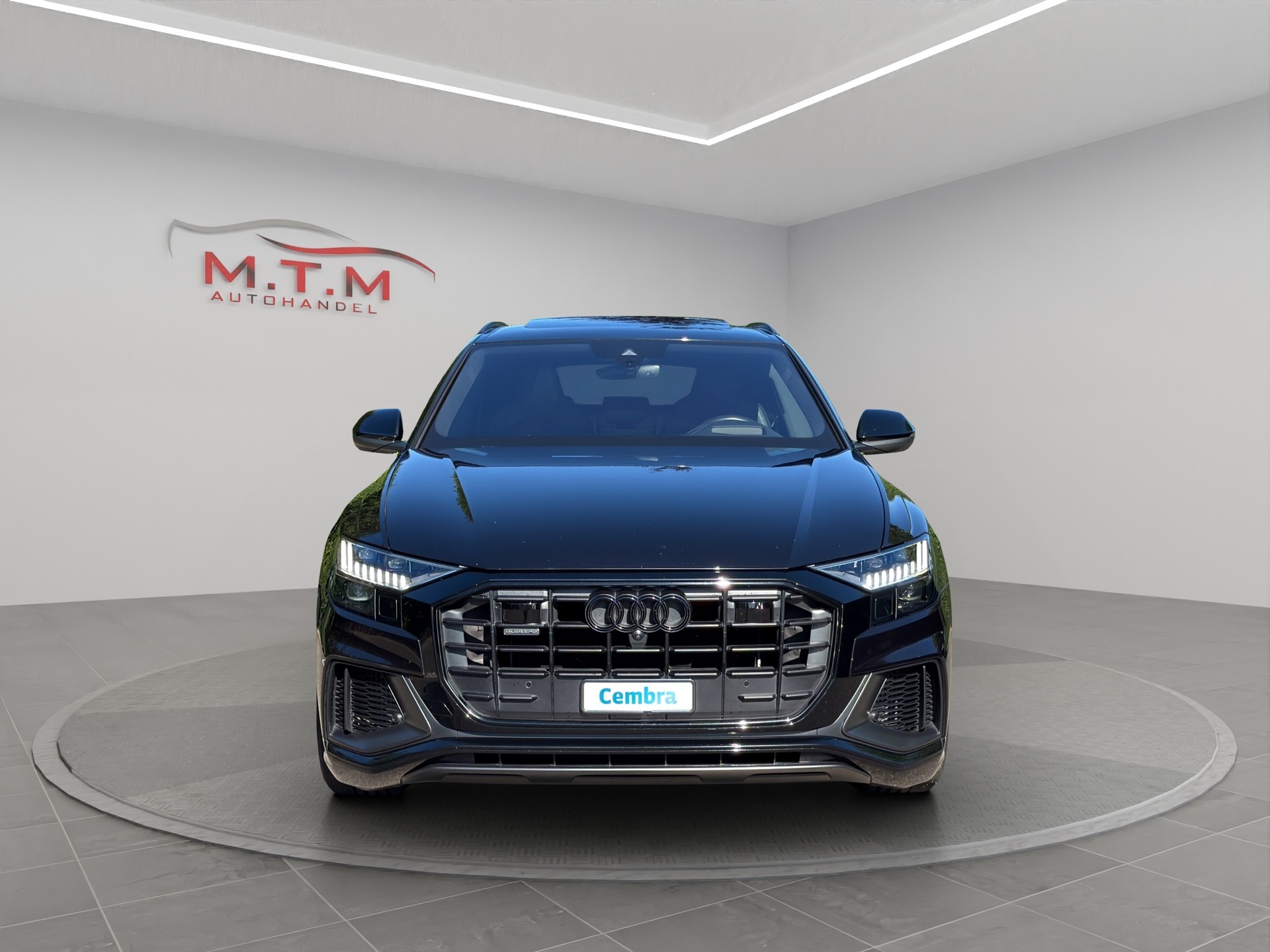 AUDI Q8 55 TFSI quattro tiptronic-image-2