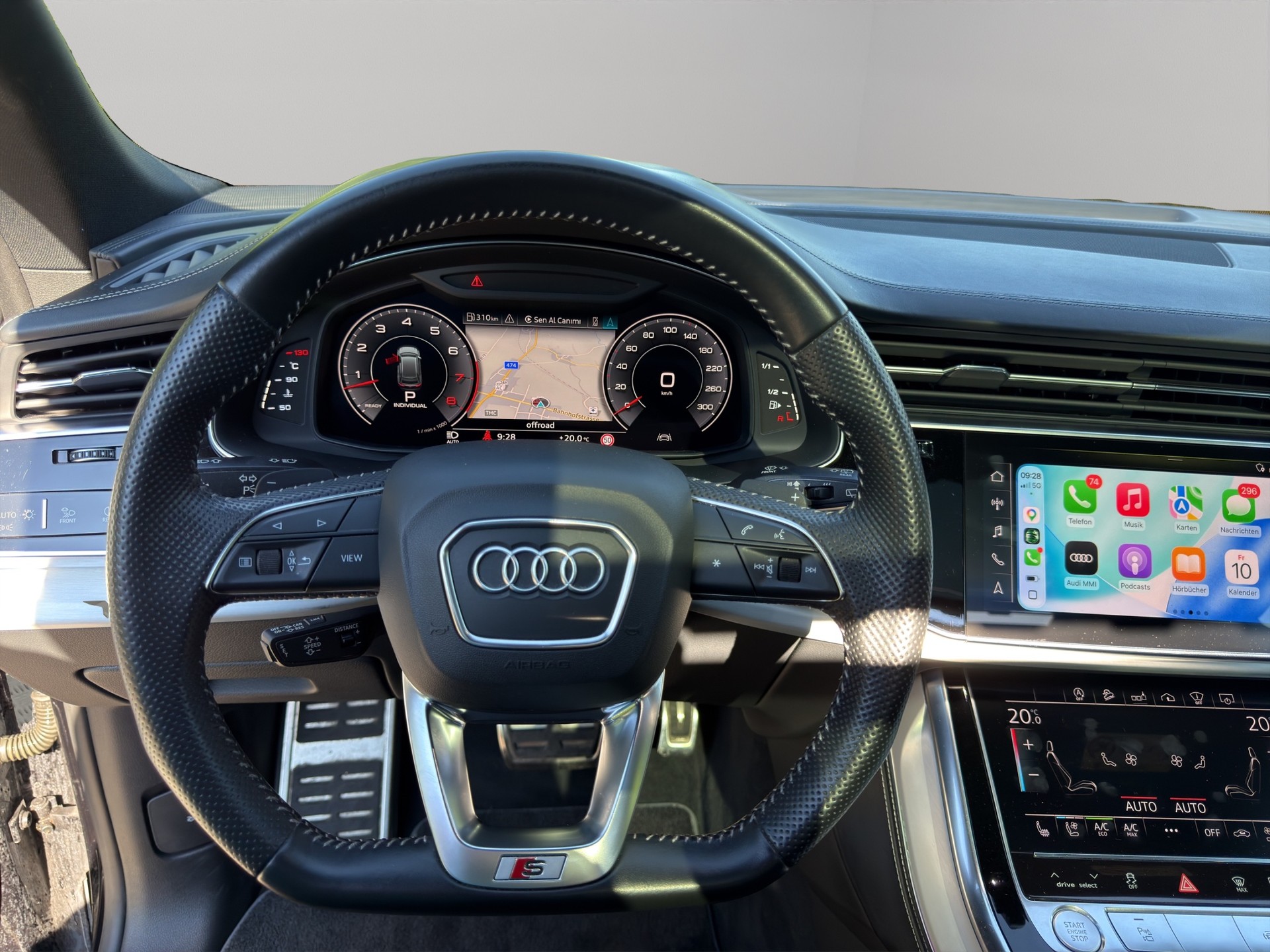 AUDI Q8 55 TFSI quattro tiptronic-image-17