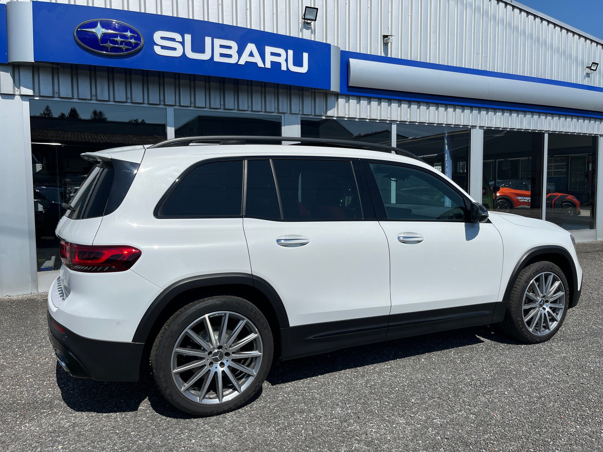 MERCEDES-BENZ GLB 250 AMG Line 4 MATIC-image-4