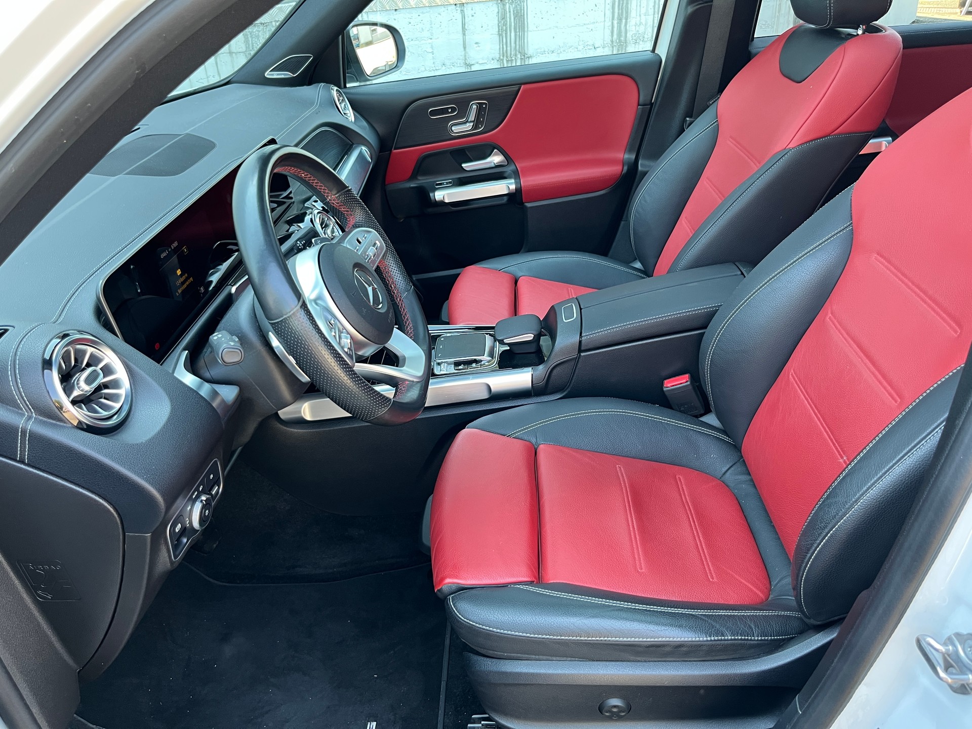 MERCEDES-BENZ GLB 250 AMG Line 4 MATIC-image-12