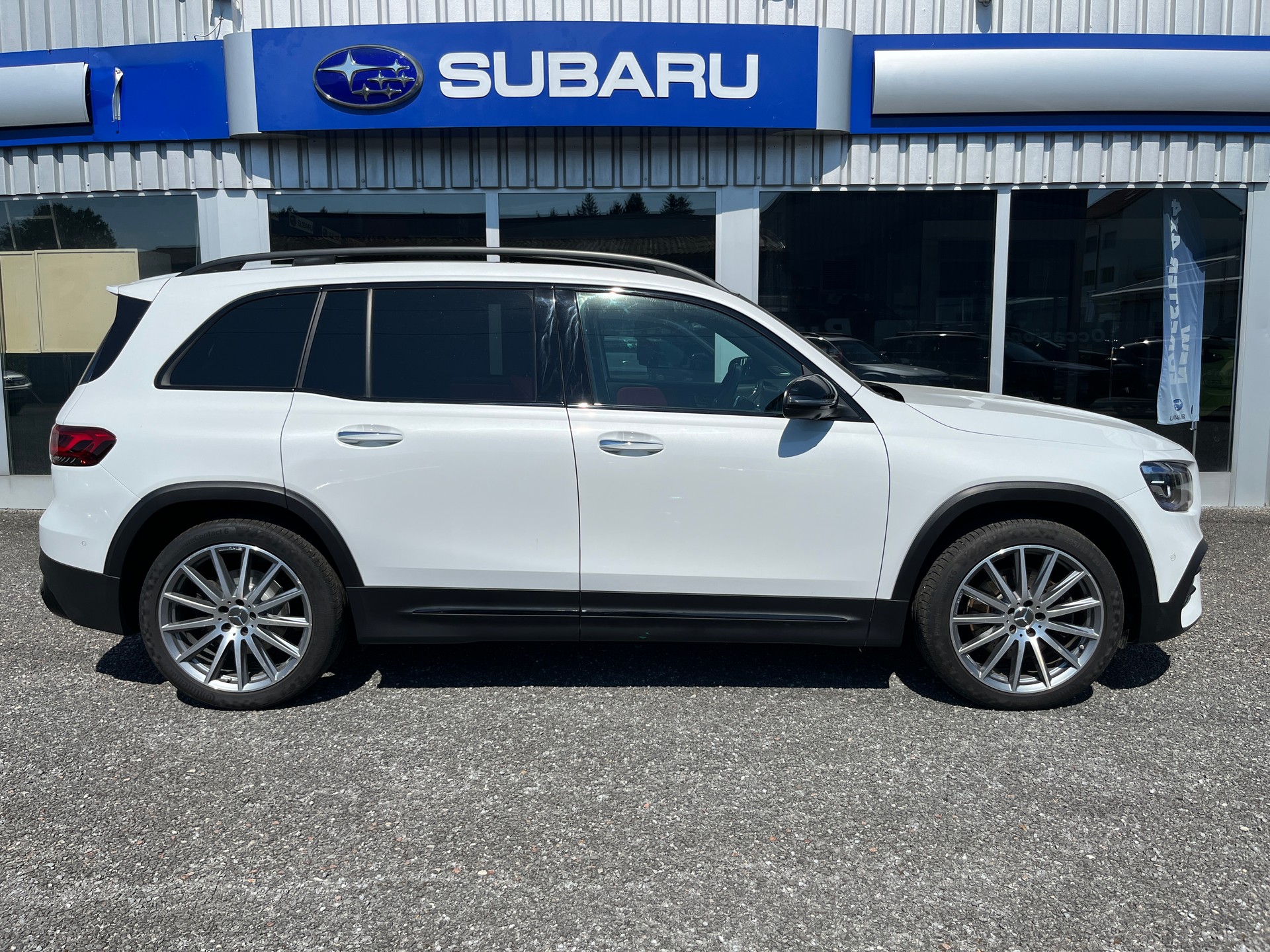 MERCEDES-BENZ GLB 250 AMG Line 4 MATIC-image-3
