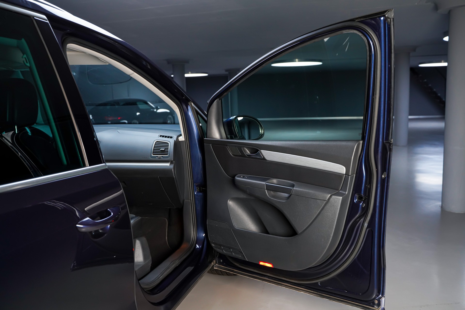 VW Sharan 2.0 TDI 7-Plätzer BlueMotion Technology Highline-image-14