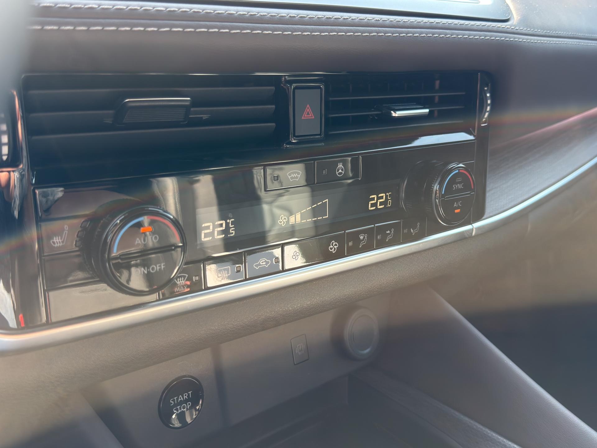 NISSAN Qashqai 1.5 VC-T e-Power Tekna-image-24