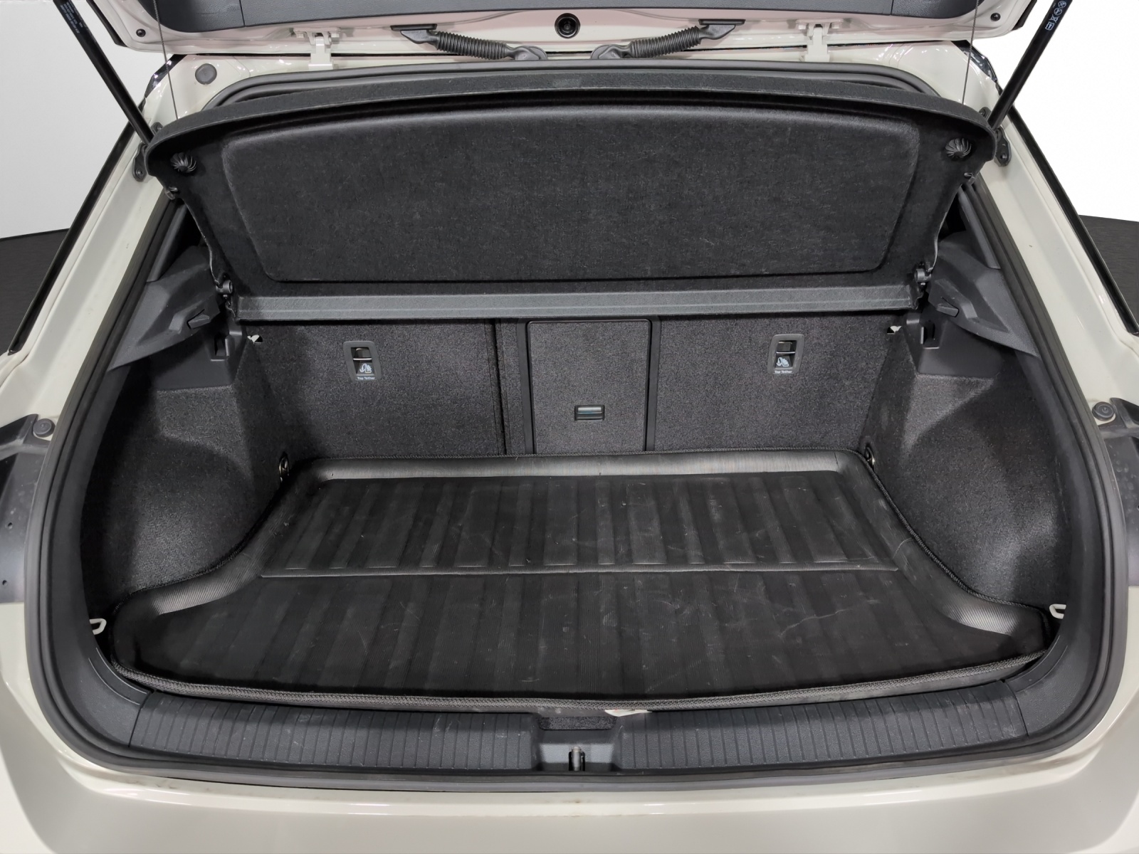VW T-Roc 2.0 TSI R-Line DSG 4Motion-image-14