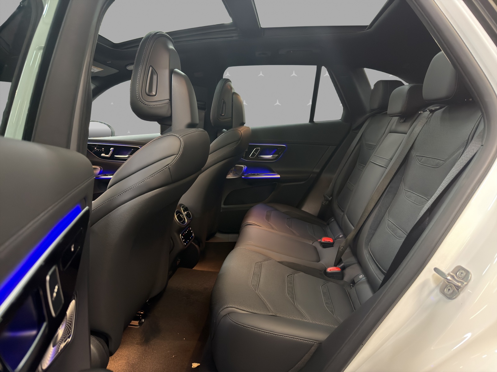 MERCEDES-BENZ GLC 53 AMG 4Matic+ 9G-Tronic-image-13