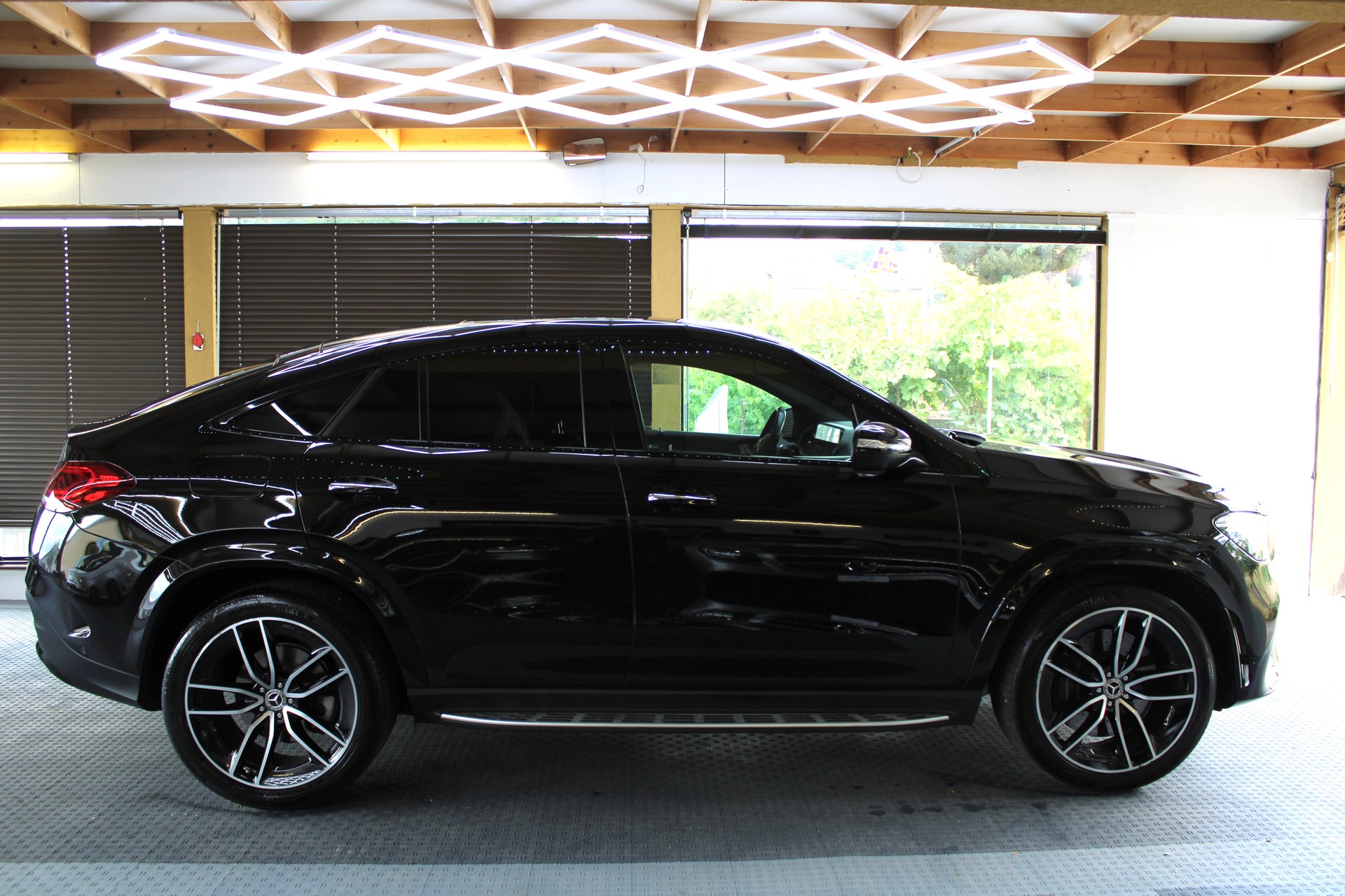 MERCEDES-BENZ GLE Coupé 400 d 4Matic 9G-Tronic-image-4