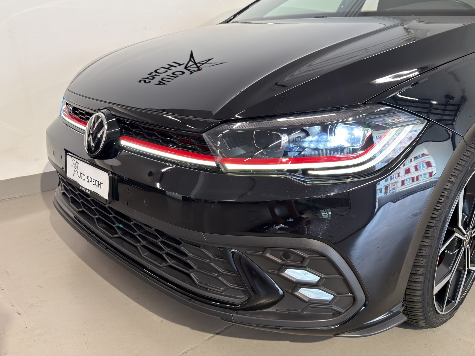 VW Polo 2.0 TSI GTI DSG-showroom-element-2