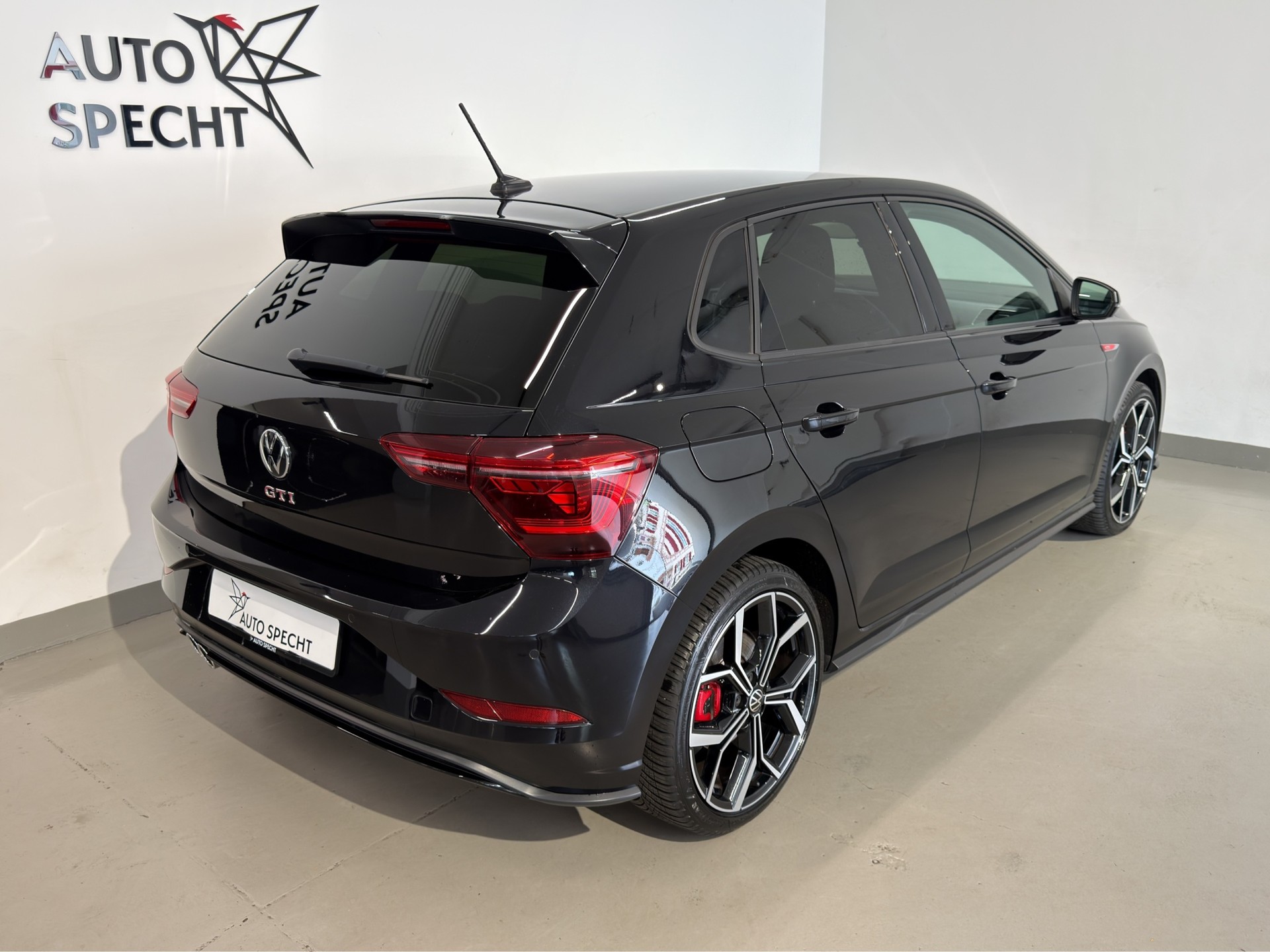 VW Polo 2.0 TSI GTI DSG-image-4