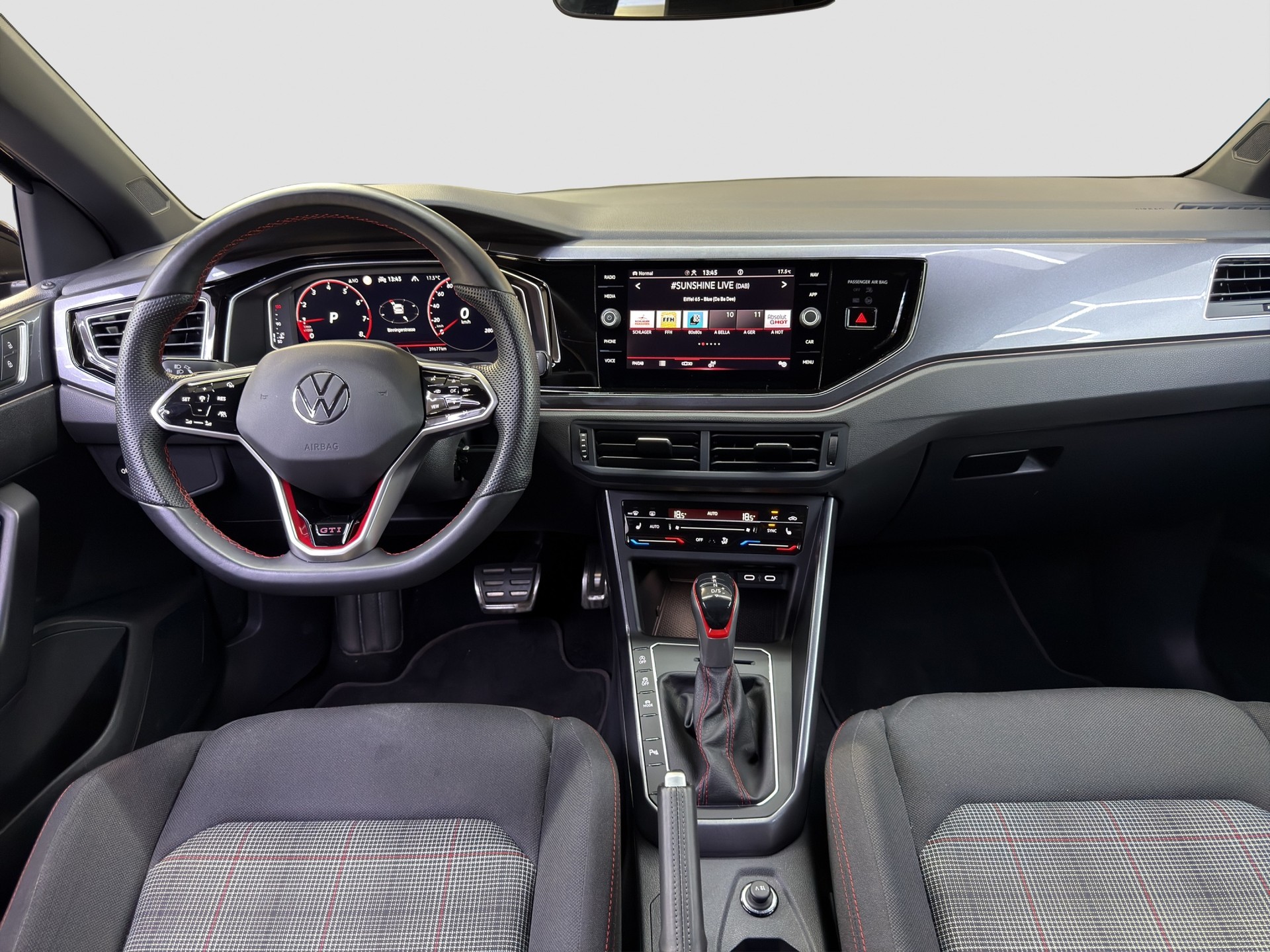 VW Polo 2.0 TSI GTI DSG-image-7