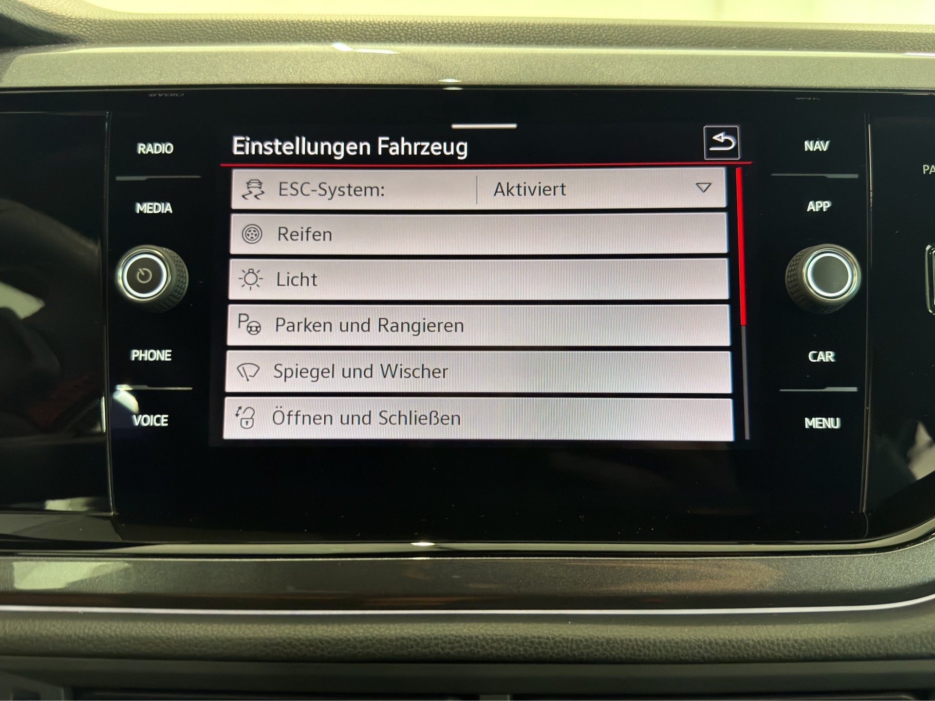 VW Polo 2.0 TSI GTI DSG-image-21