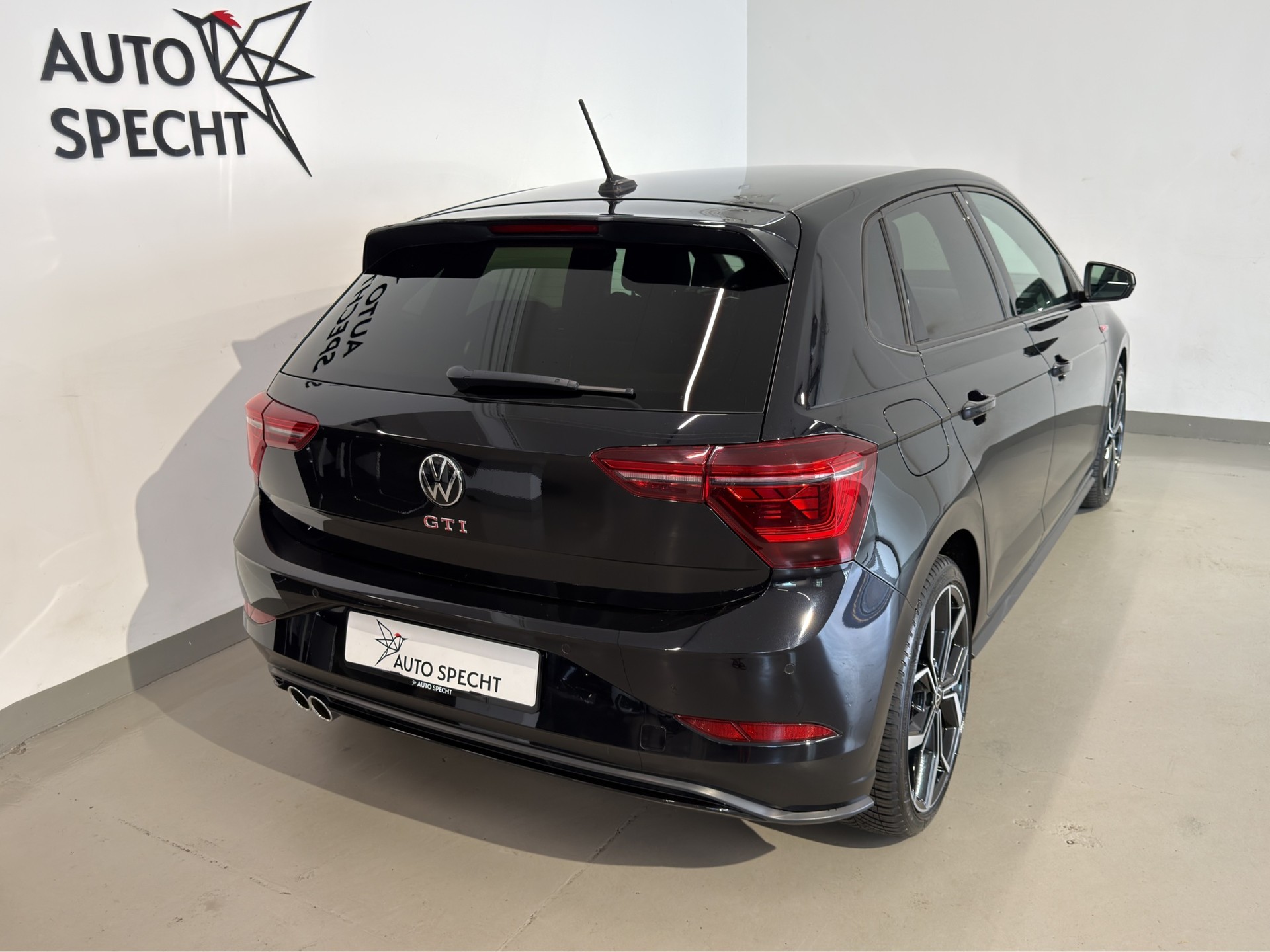 VW Polo 2.0 TSI GTI DSG-image-5