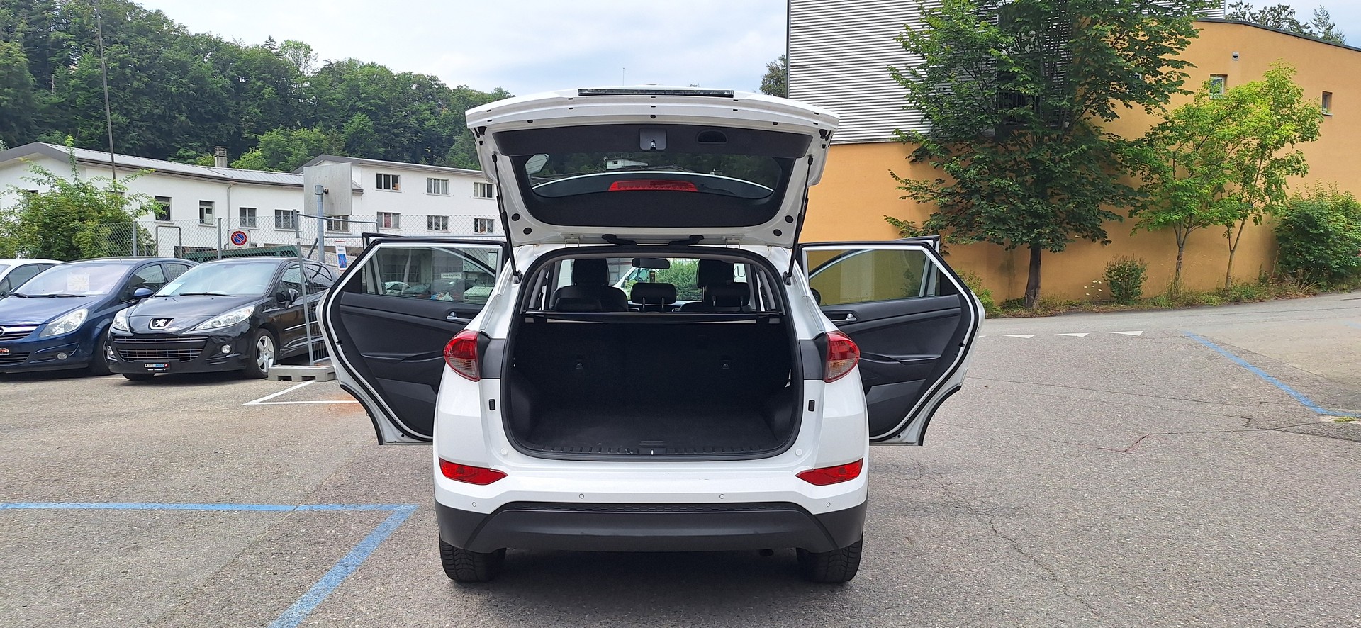 HYUNDAI Tucson 2.0 CRDI Vertex 4WD Automatic-image-17