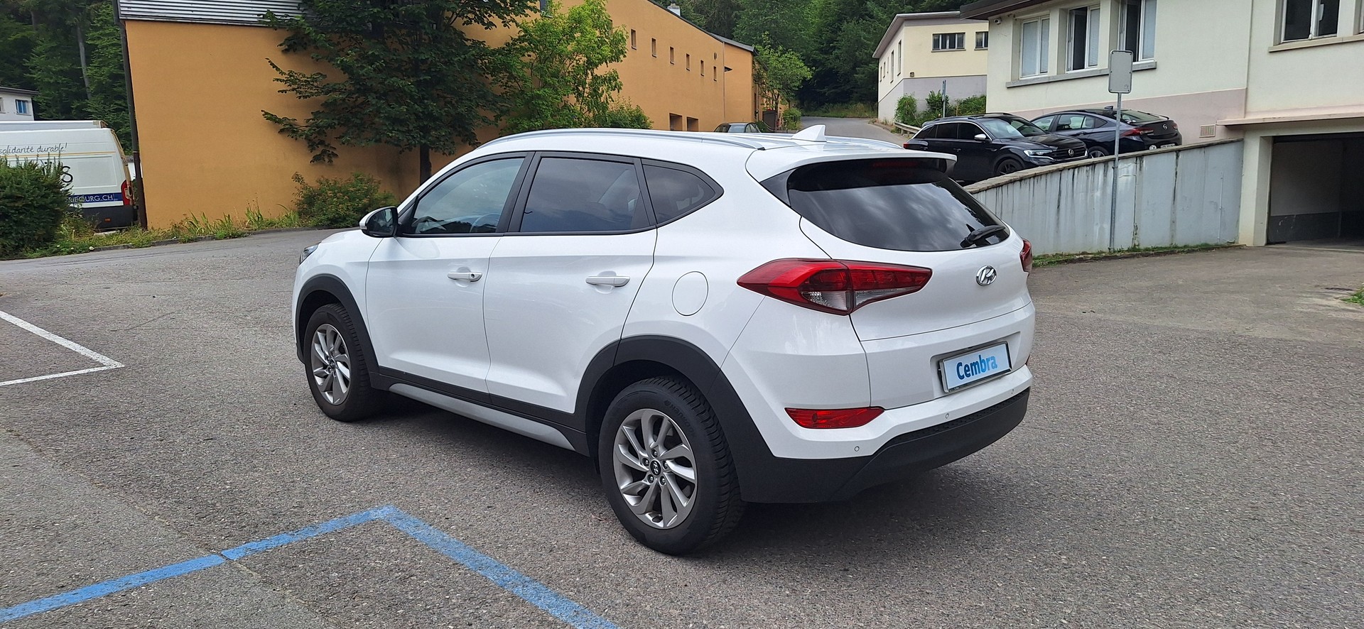 HYUNDAI Tucson 2.0 CRDI Vertex 4WD Automatic-image-3