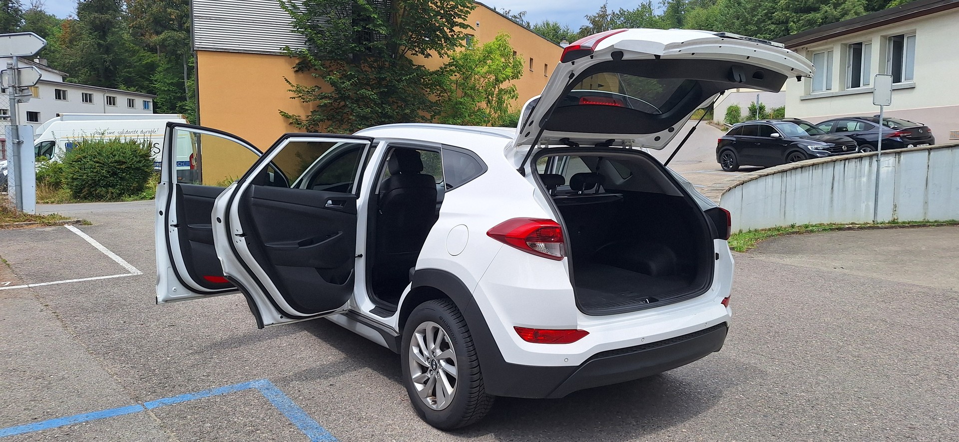 HYUNDAI Tucson 2.0 CRDI Vertex 4WD Automatic-image-16