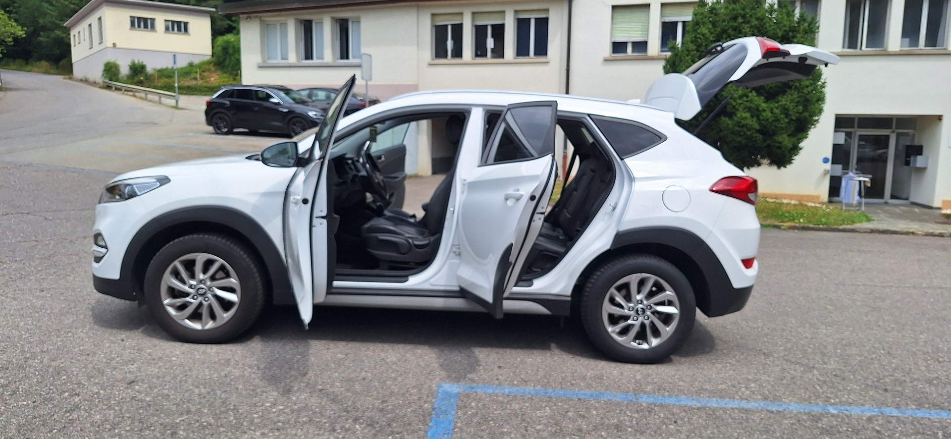 HYUNDAI Tucson 2.0 CRDI Vertex 4WD Automatic-image-15