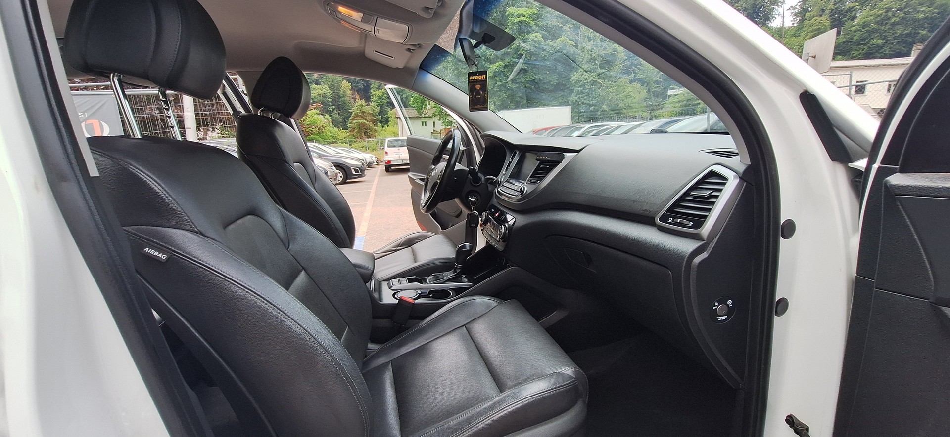 HYUNDAI Tucson 2.0 CRDI Vertex 4WD Automatic-image-12