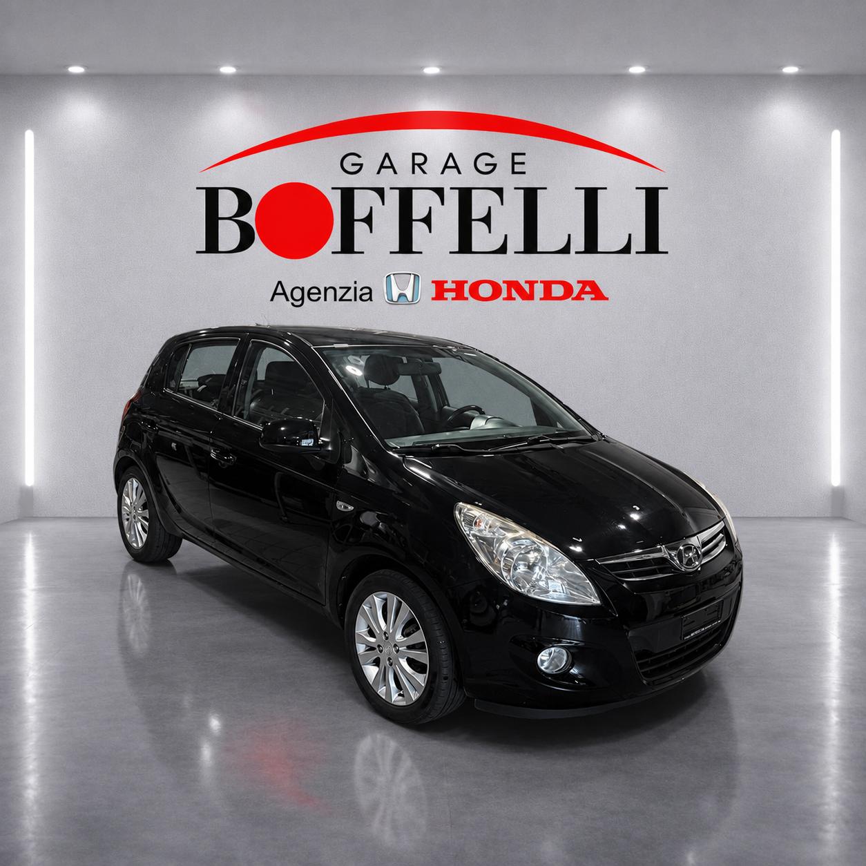 HYUNDAI i20 1.6 Premium-image-1