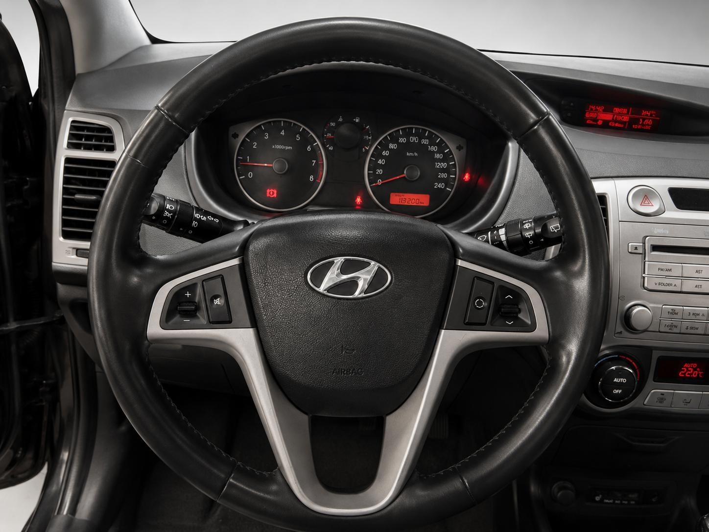 HYUNDAI i20 1.6 Premium-image-6