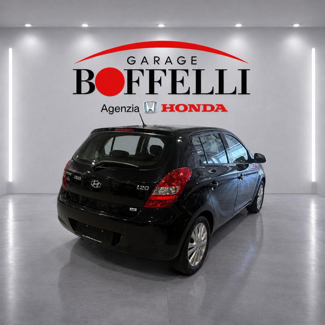 HYUNDAI i20 1.6 Premium-image-2