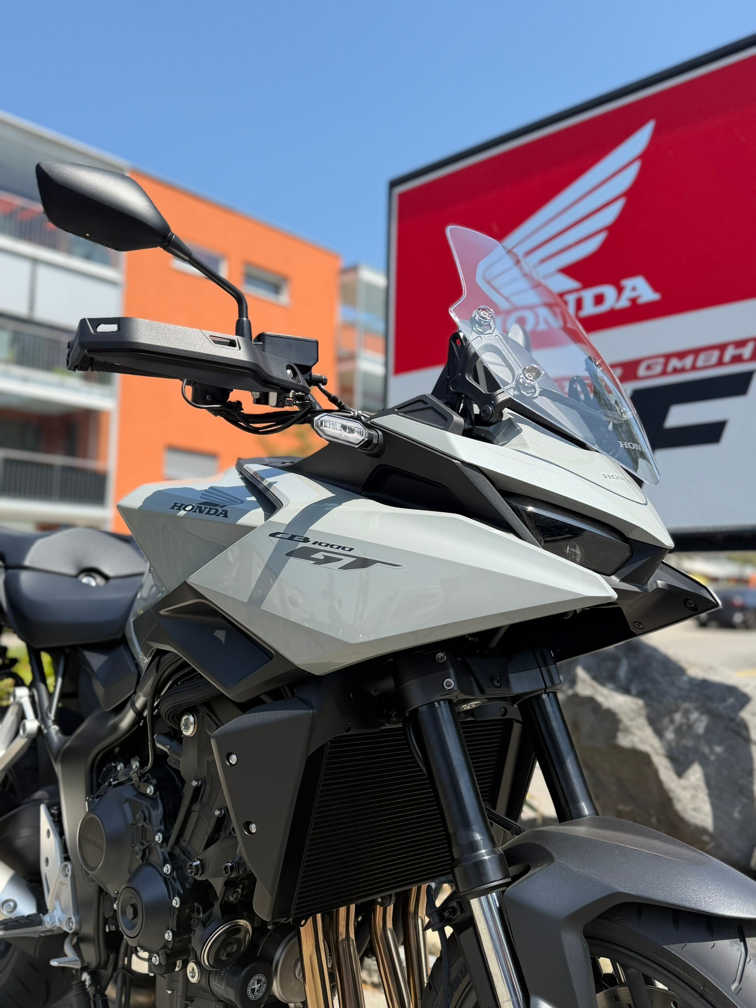 HONDA CB1000GT-showroom-element-1