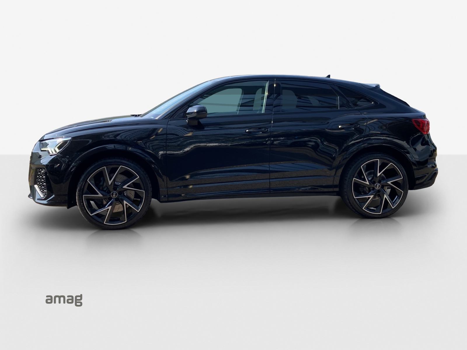 AUDI RS Q3 Sportback quattro S tronic-image-1