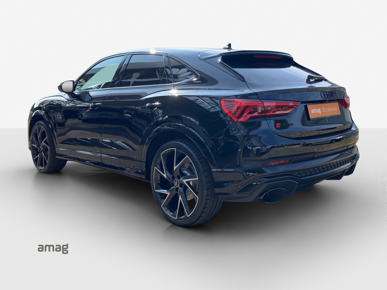 AUDI RS Q3 Sportback quattro S tronic-image-2