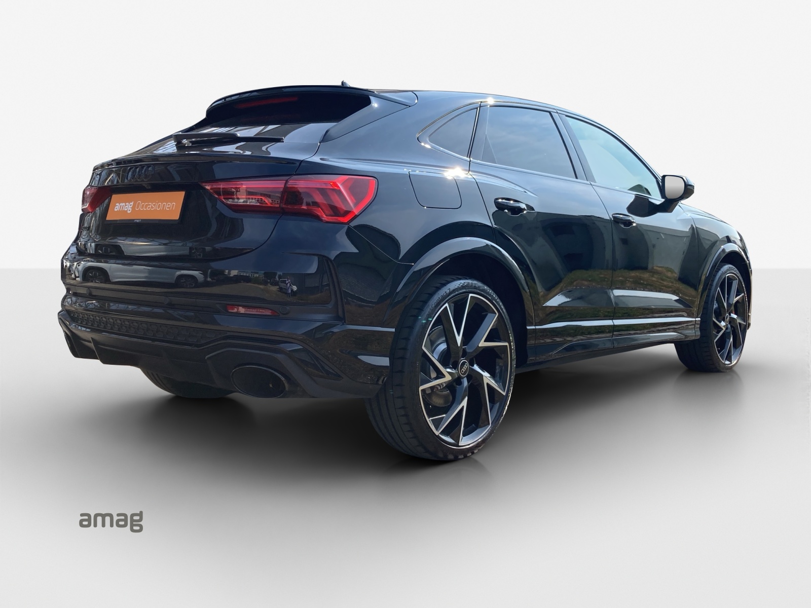 AUDI RS Q3 Sportback quattro S tronic-image-4