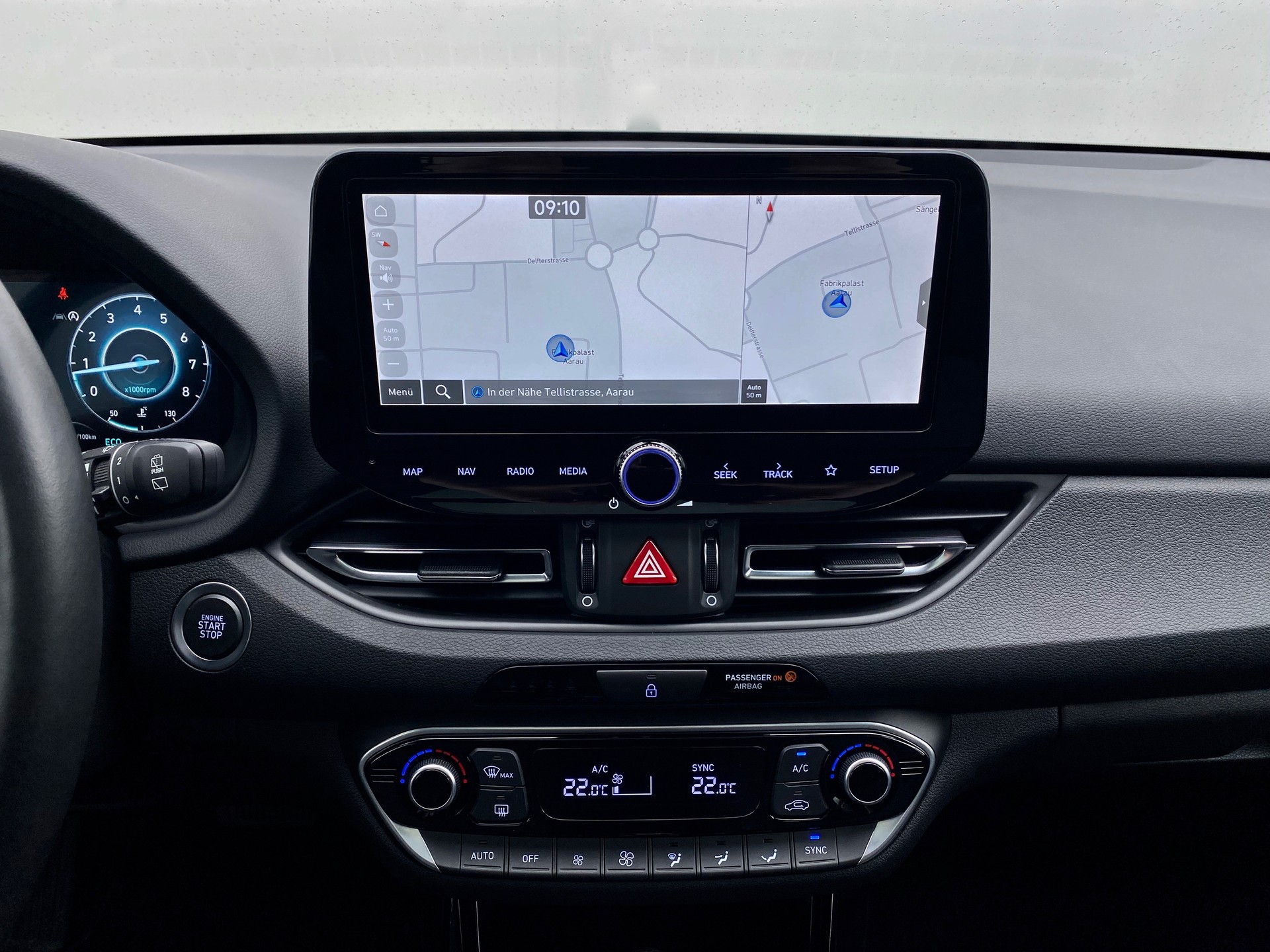 HYUNDAI i30 1.5 T-GDi*Swiss*Vertex*48V*mildHybrid*DCT*-image-14