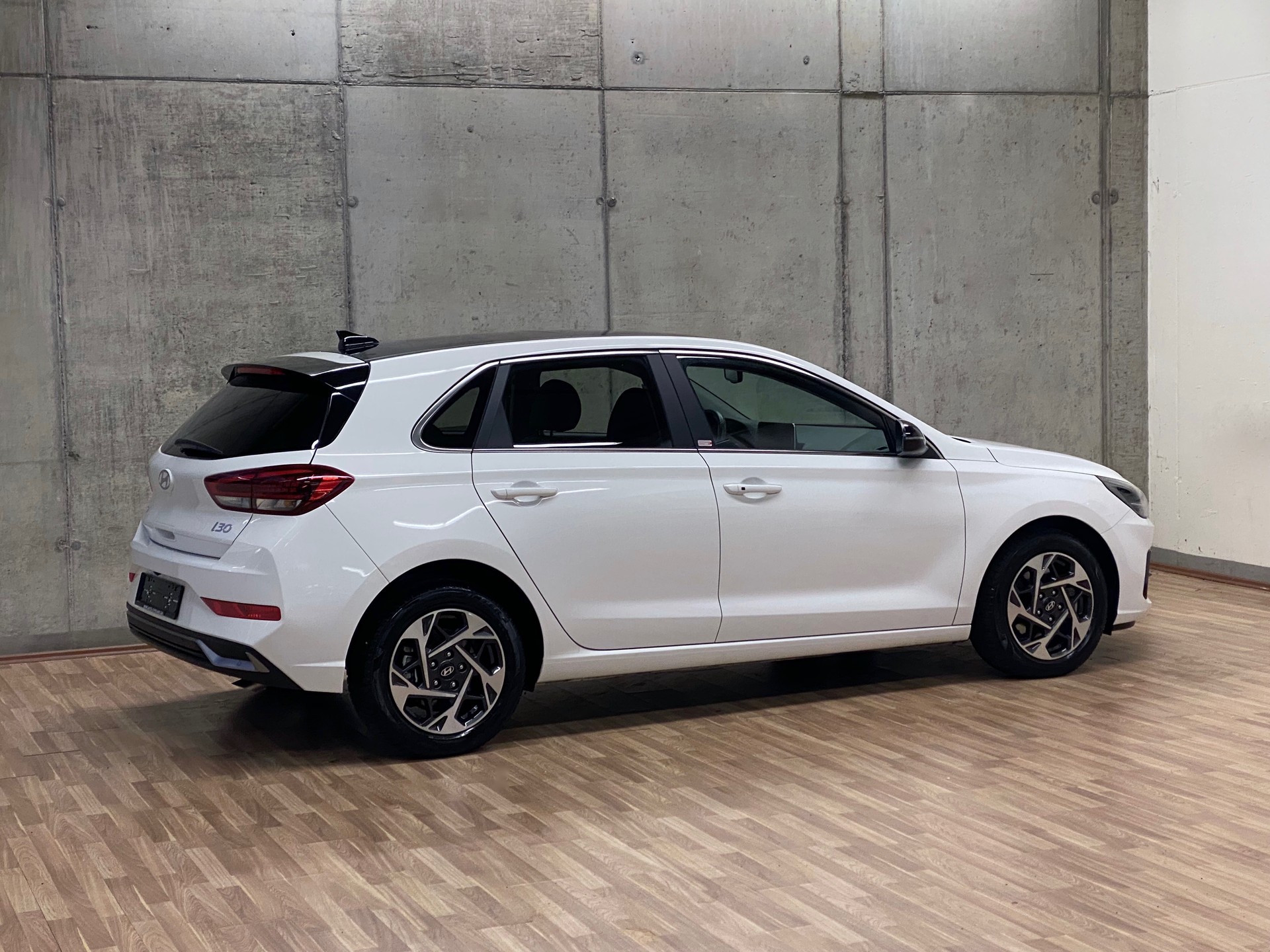 HYUNDAI i30 1.5 T-GDi*Swiss*Vertex*48V*mildHybrid*DCT*-showroom-element-2