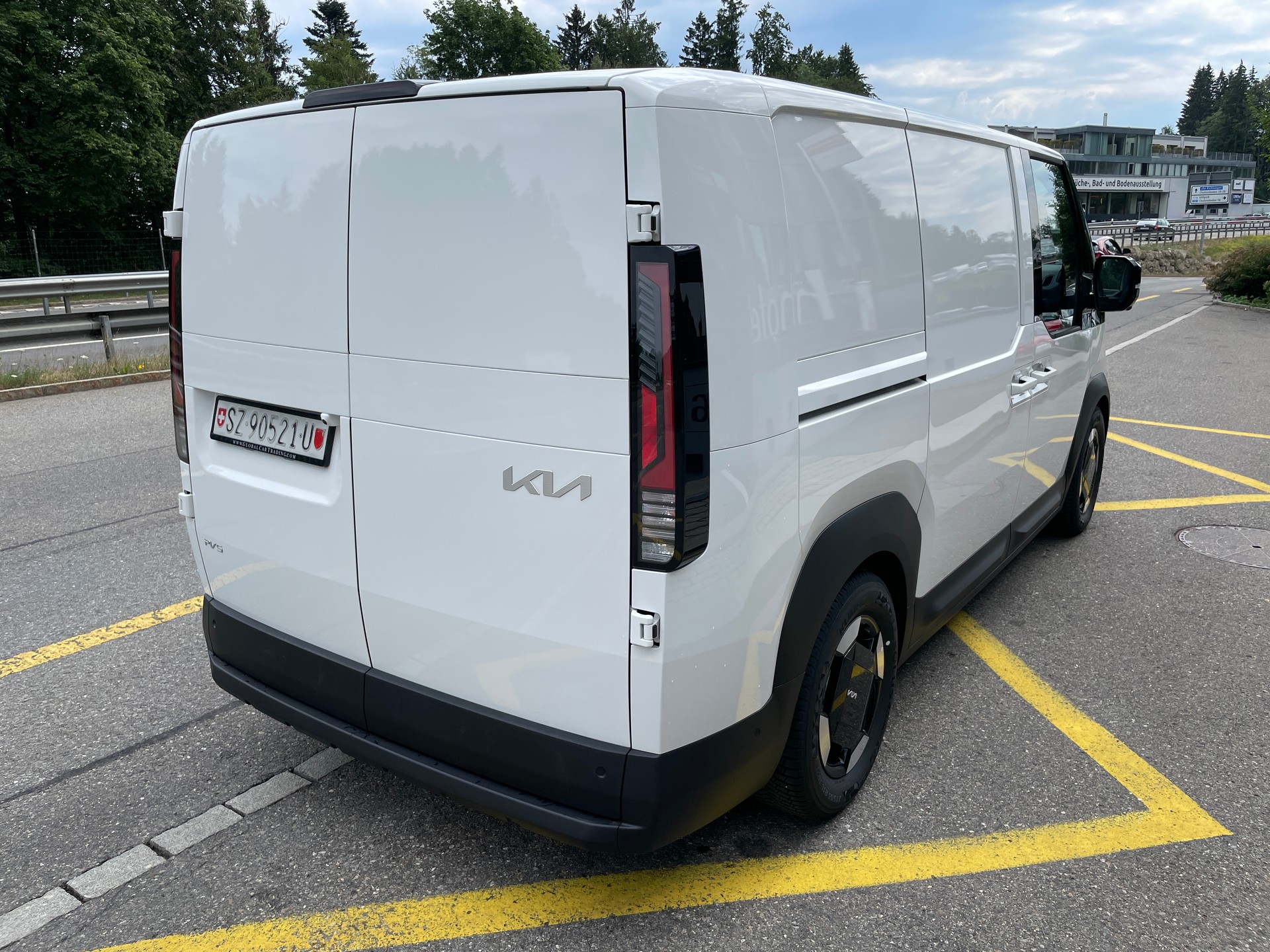 KIA PV5 Cargo 71.2 kWh Elite, 2-Türen-image-7