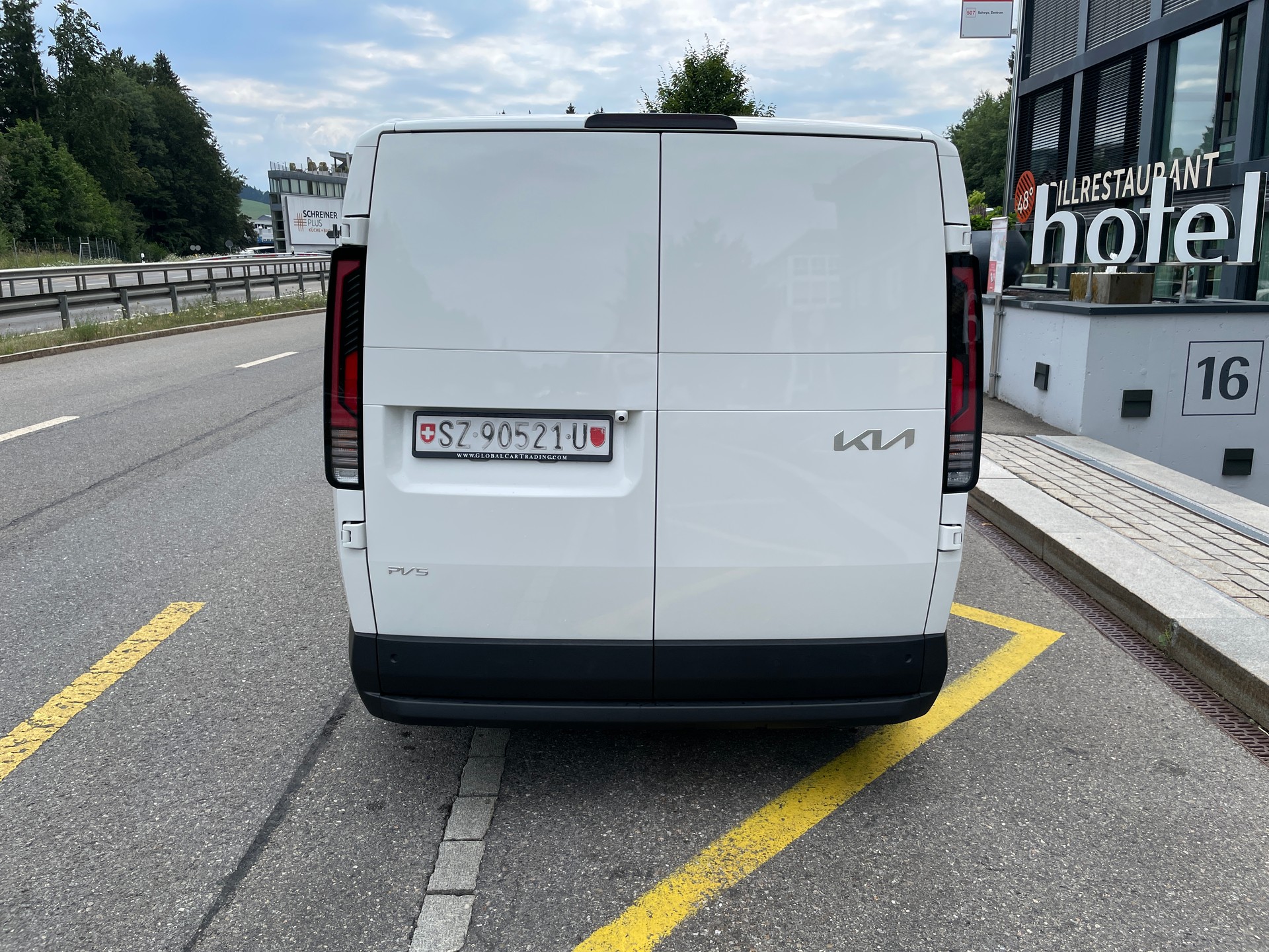 KIA PV5 Cargo 71.2 kWh Elite, 2-Türen-image-8