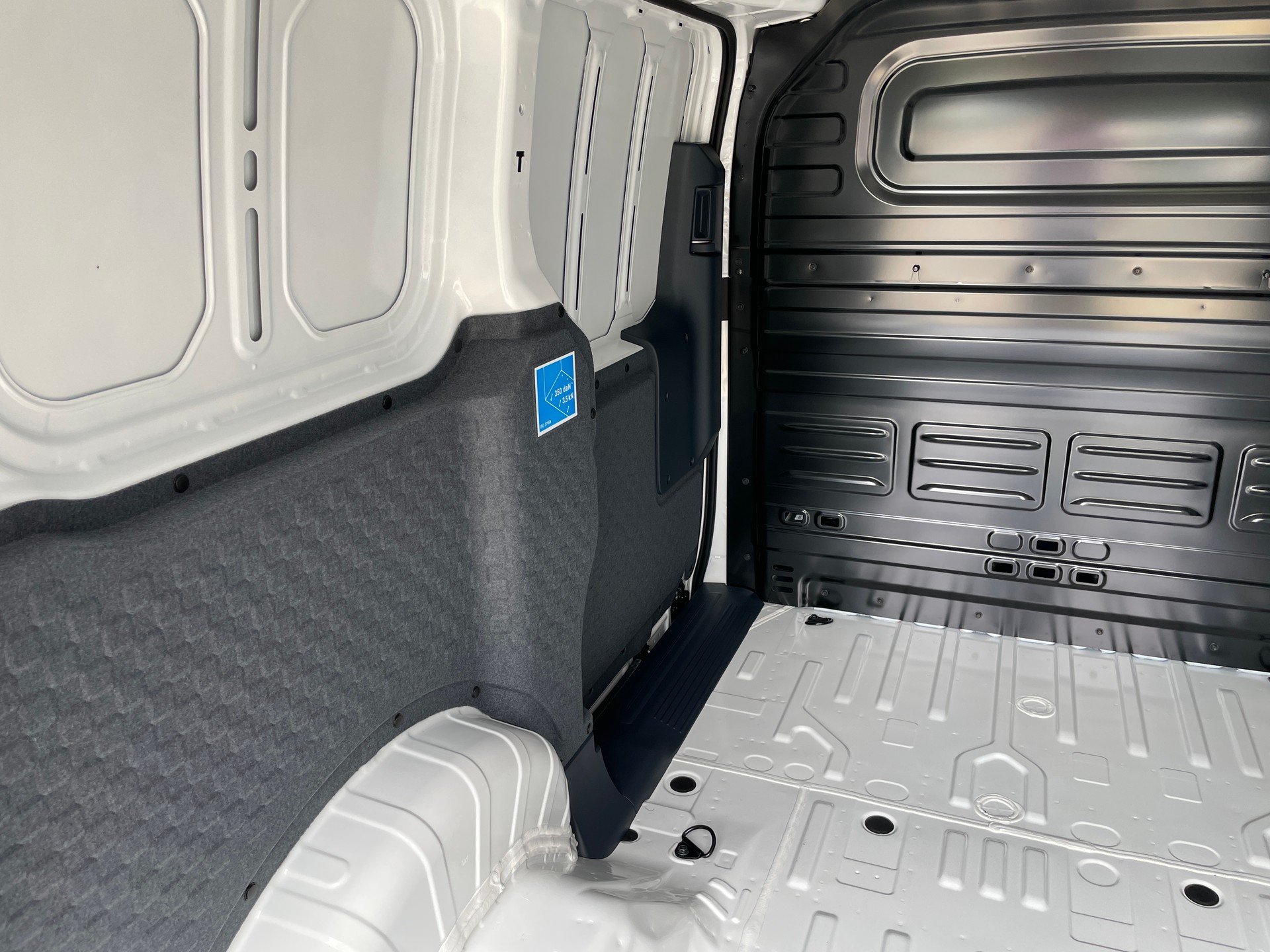 KIA PV5 Cargo 71.2 kWh Elite, 2-Türen-image-12