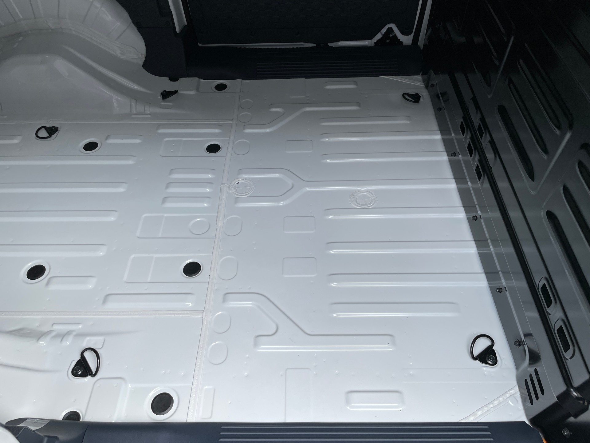 KIA PV5 Cargo 71.2 kWh Elite, 2-Türen-image-5