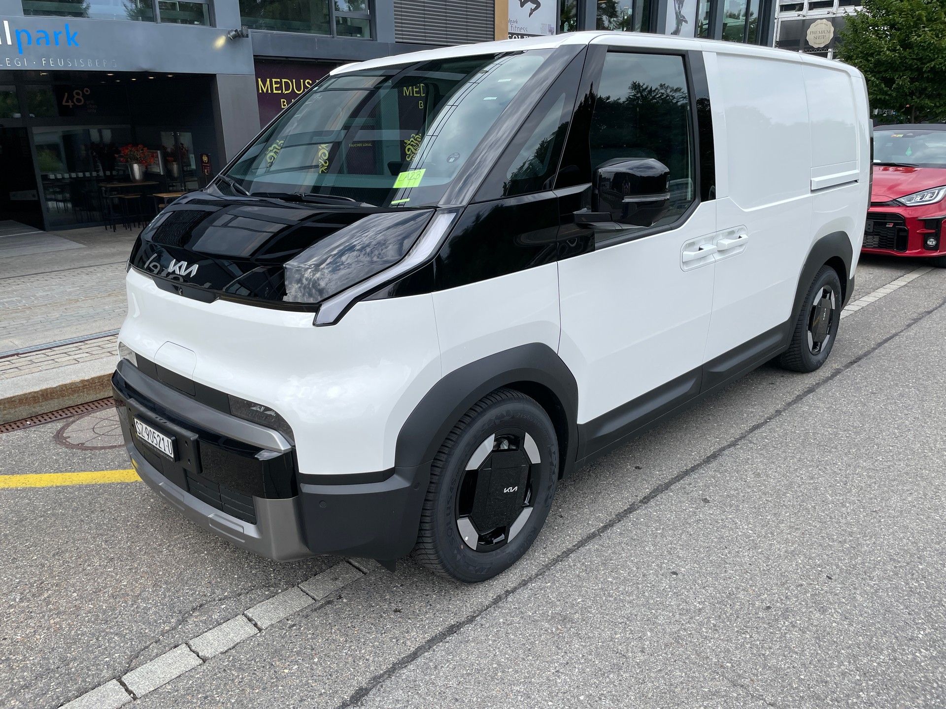 KIA PV5 Cargo 71.2 kWh Elite, 2-Türen-image-0