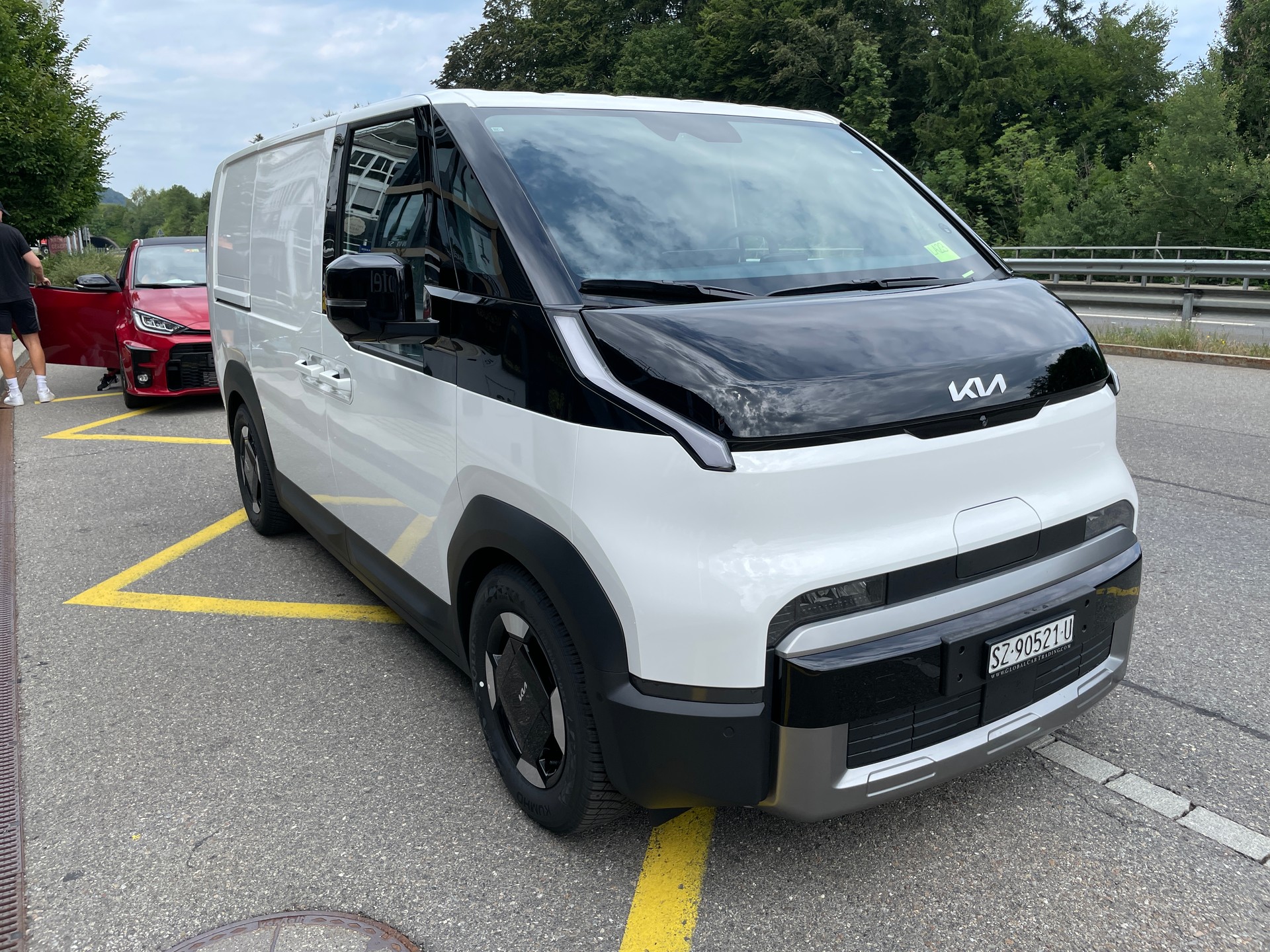 KIA PV5 Cargo 71.2 kWh Elite, 2-Türen-image-2