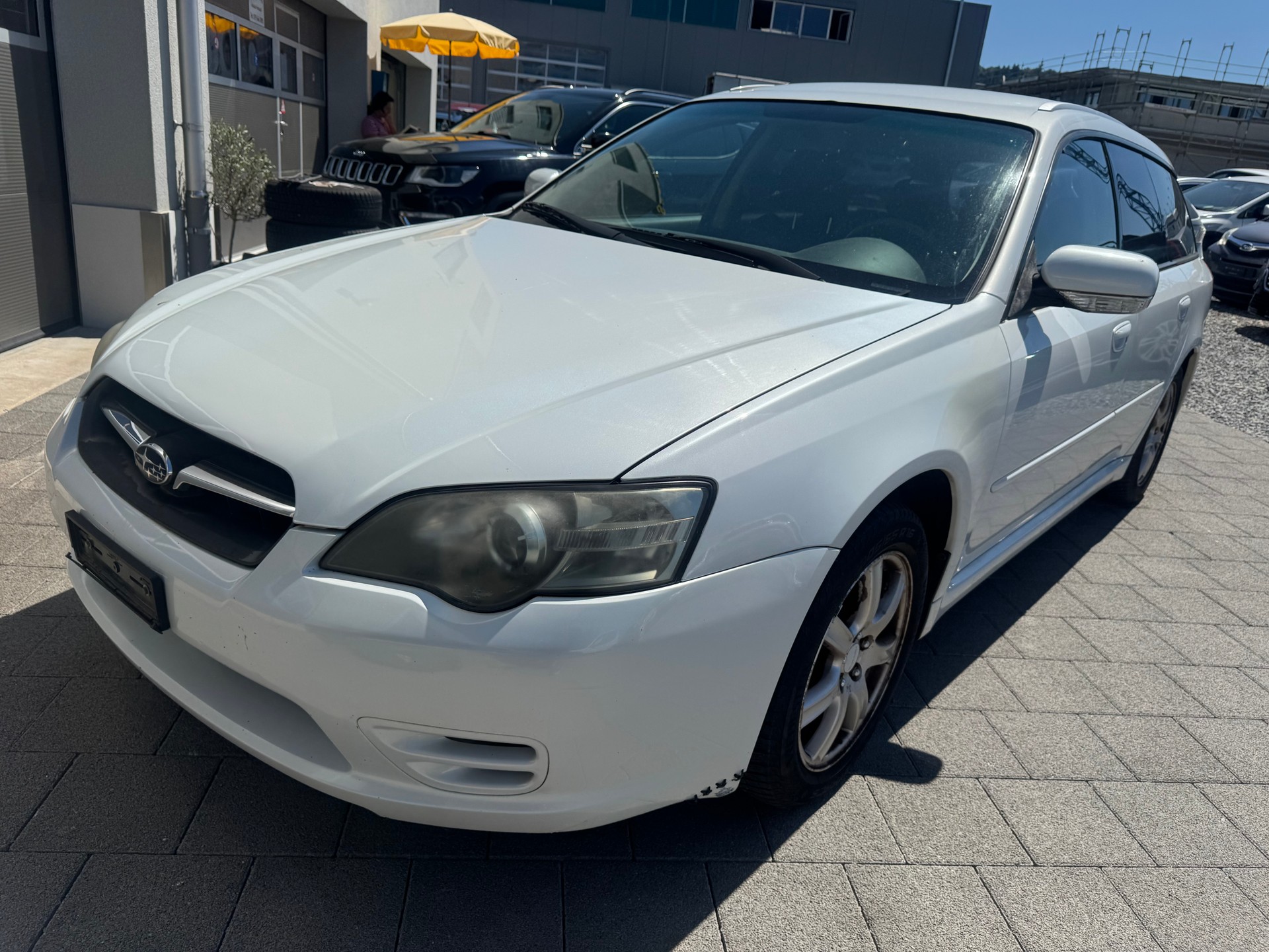 SUBARU Legacy 2.0i AWD Swiss-image-0