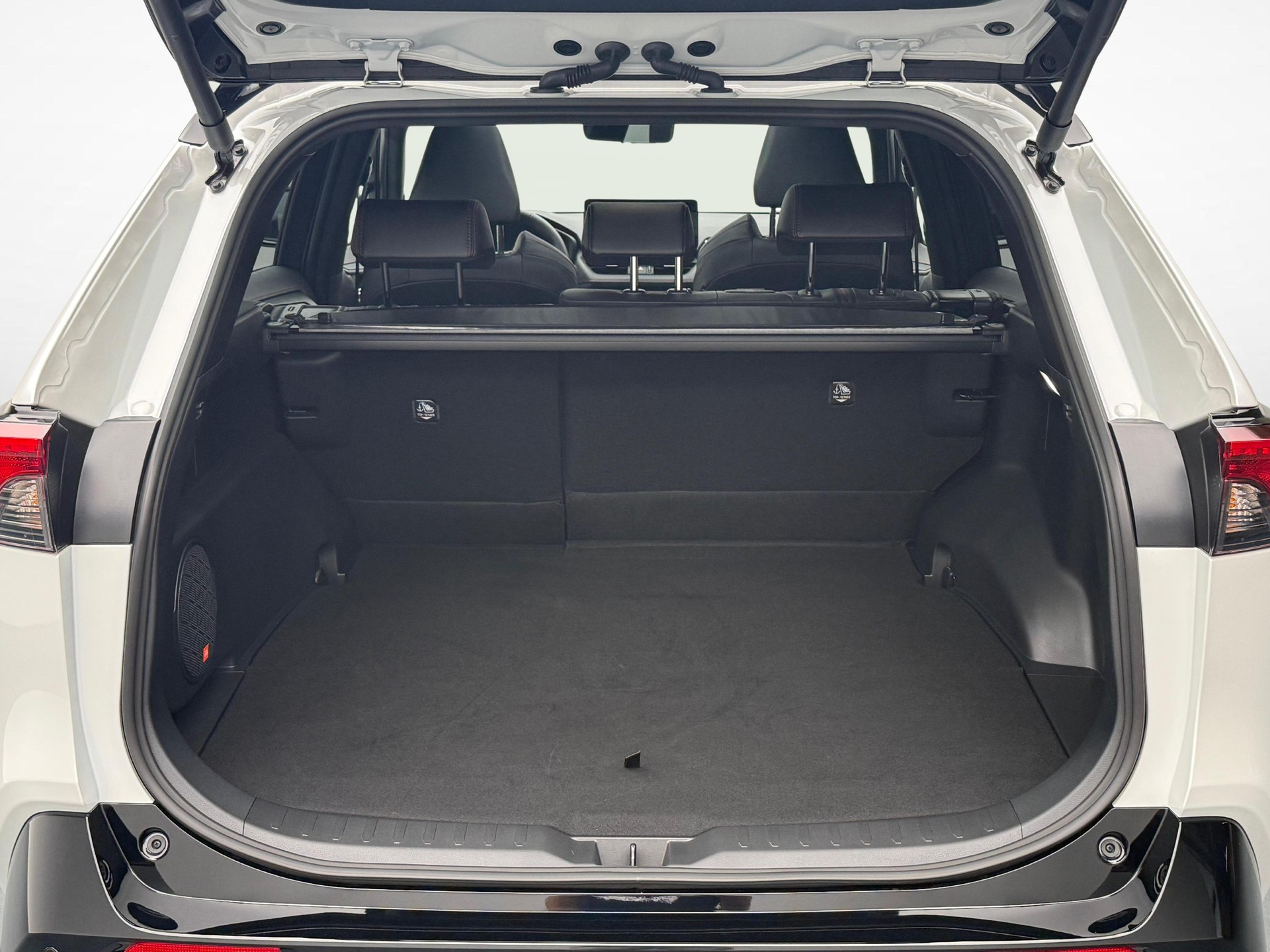 TOYOTA RAV4 2.5 Plug-In-Hybrid Platinum-image-11