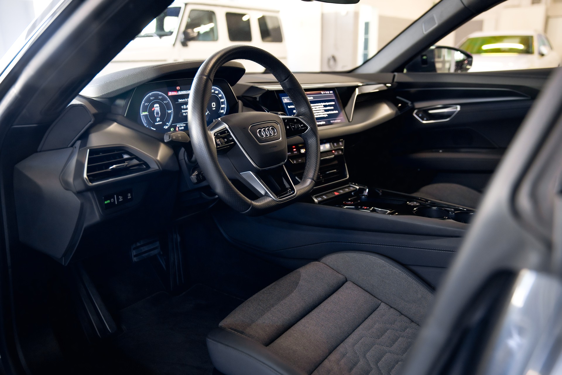 AUDI e-tron GT quattro-image-16