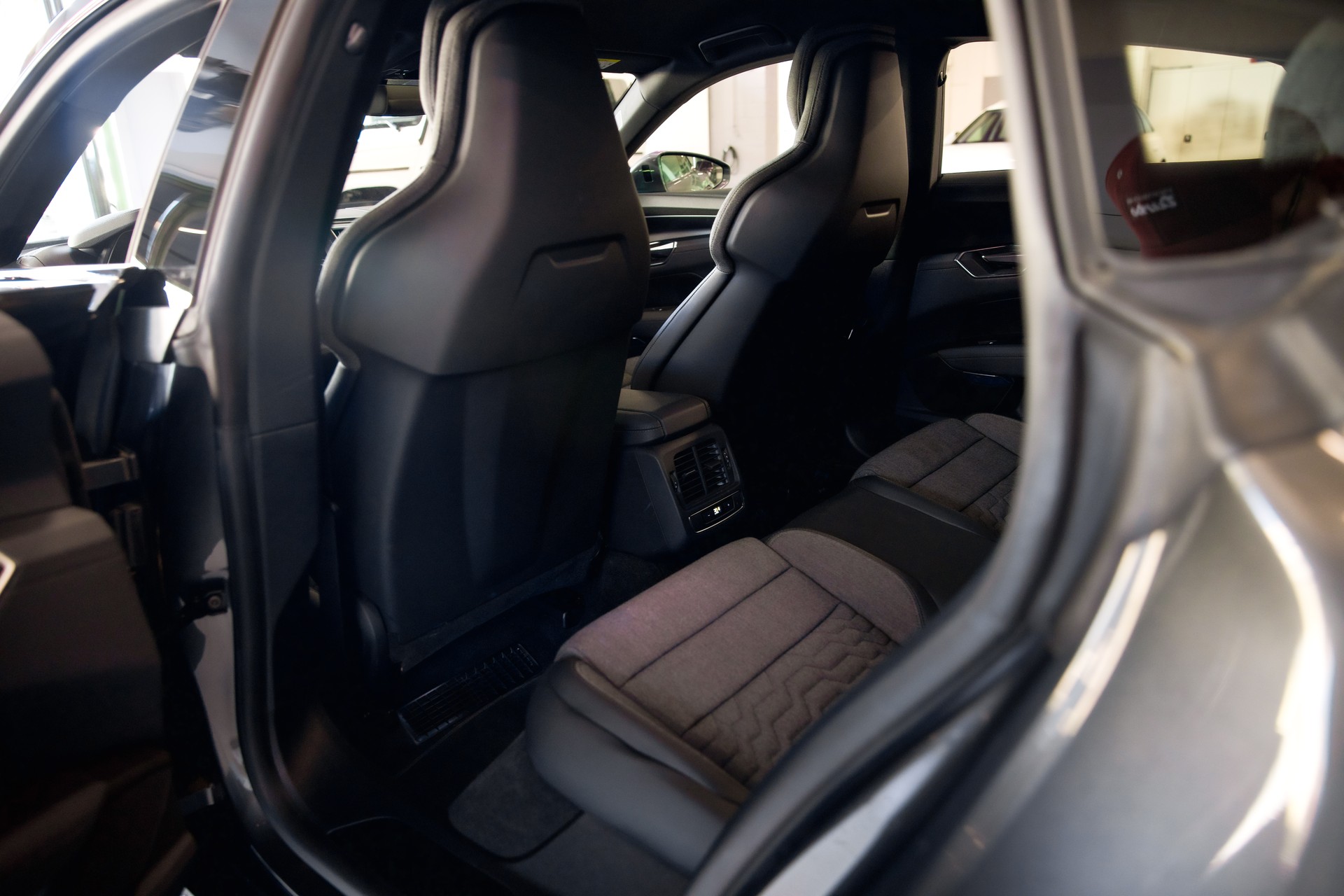 AUDI e-tron GT quattro-image-19
