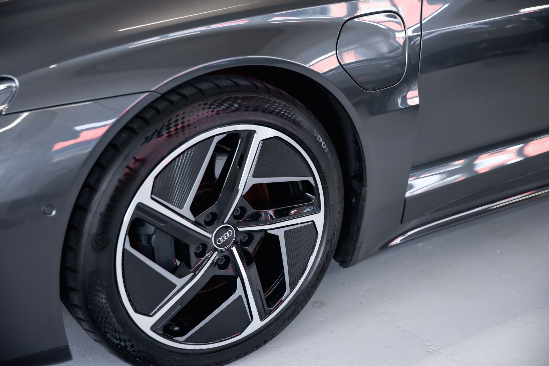 AUDI e-tron GT quattro-image-14