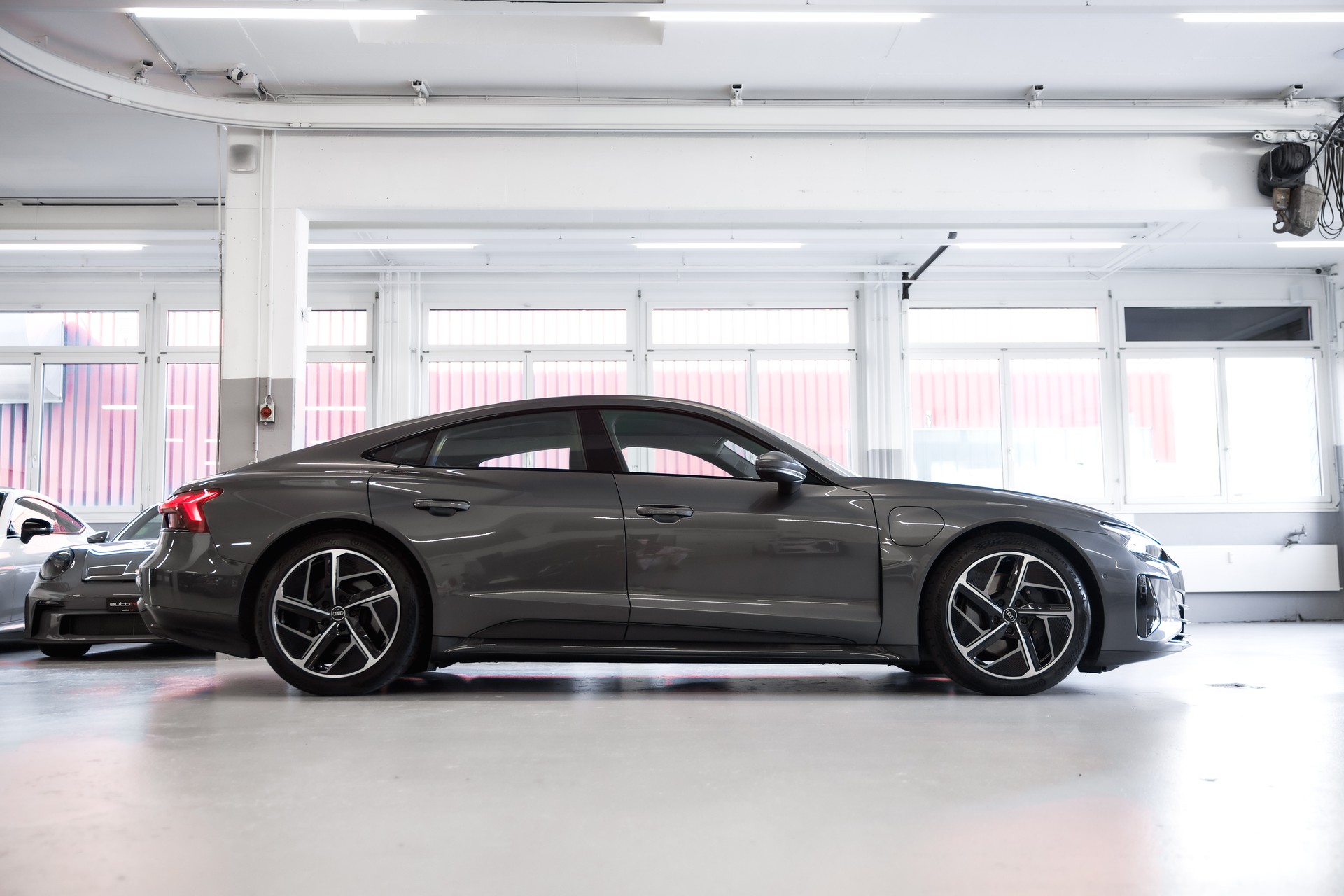 AUDI e-tron GT quattro-image-3