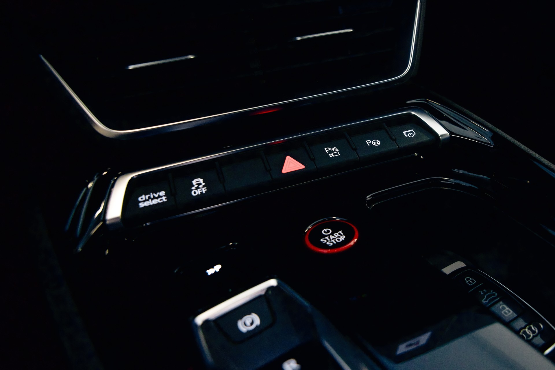 AUDI e-tron GT quattro-image-29