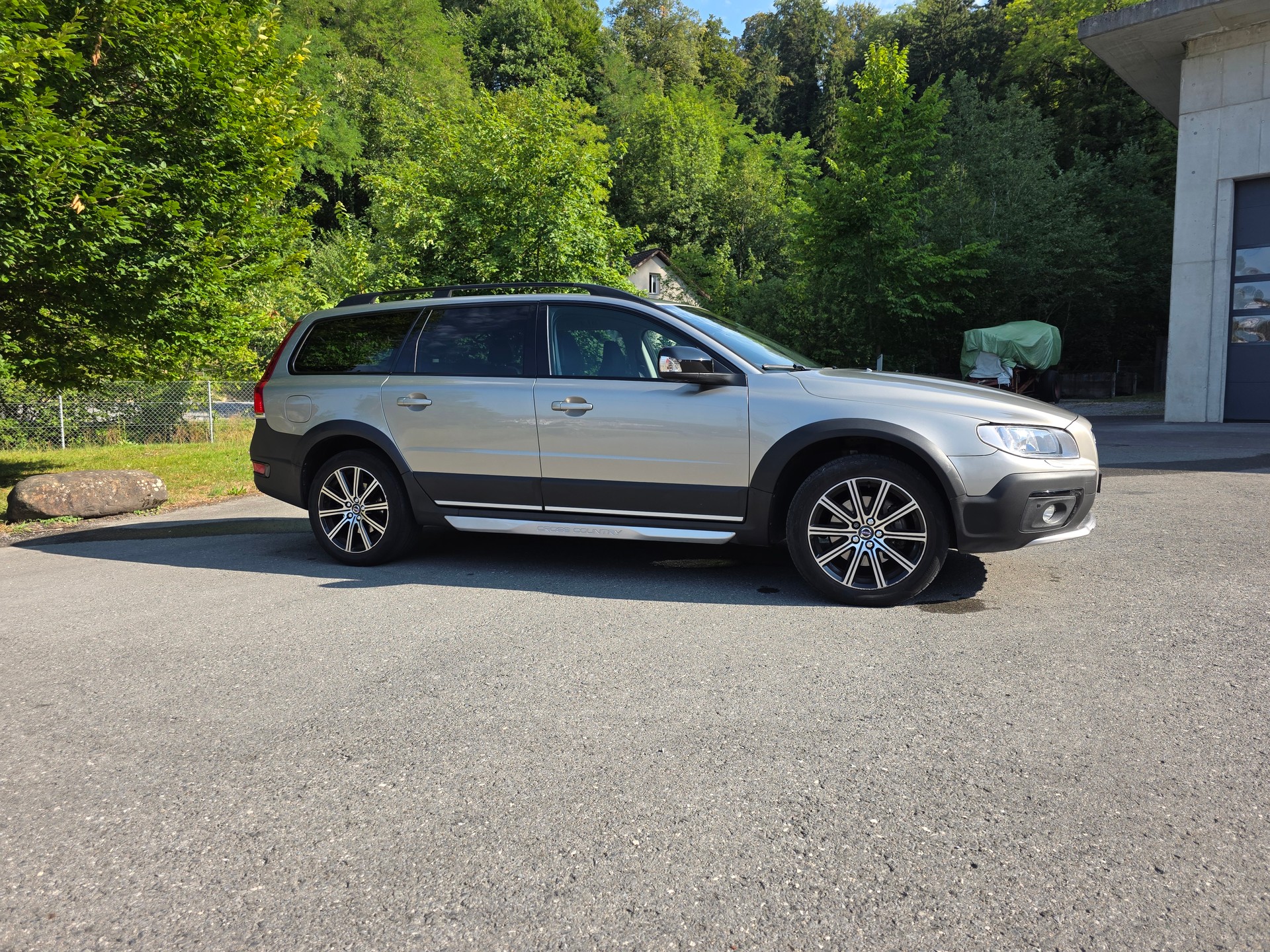 VOLVO XC70 D4 AWD Momentum Geartronic-image-7